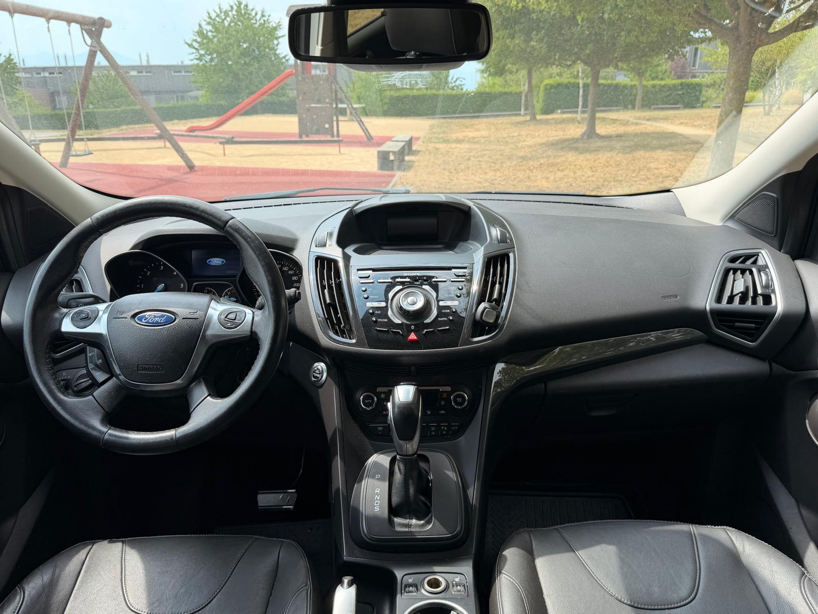 FORD Kuga 2.0 TDCi Titanium 4WD PowerShift-image-15
