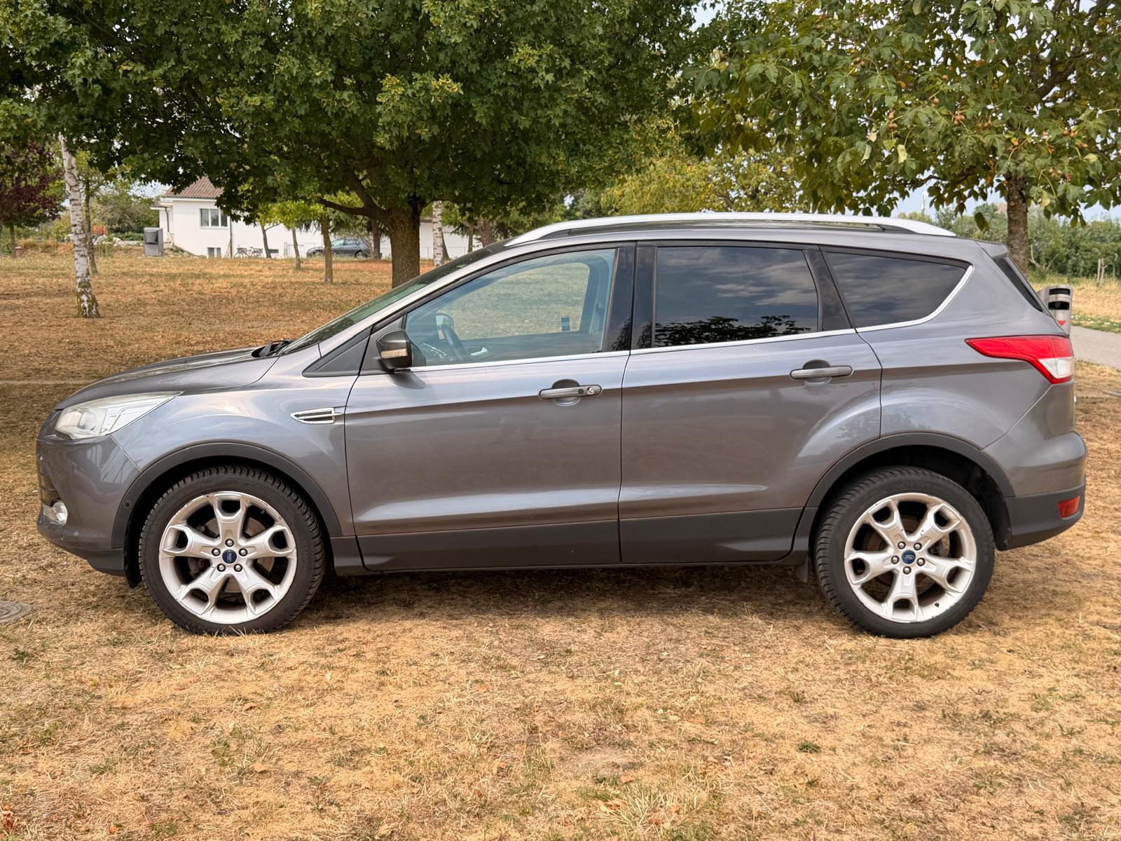FORD Kuga 2.0 TDCi Titanium 4WD PowerShift-image-2
