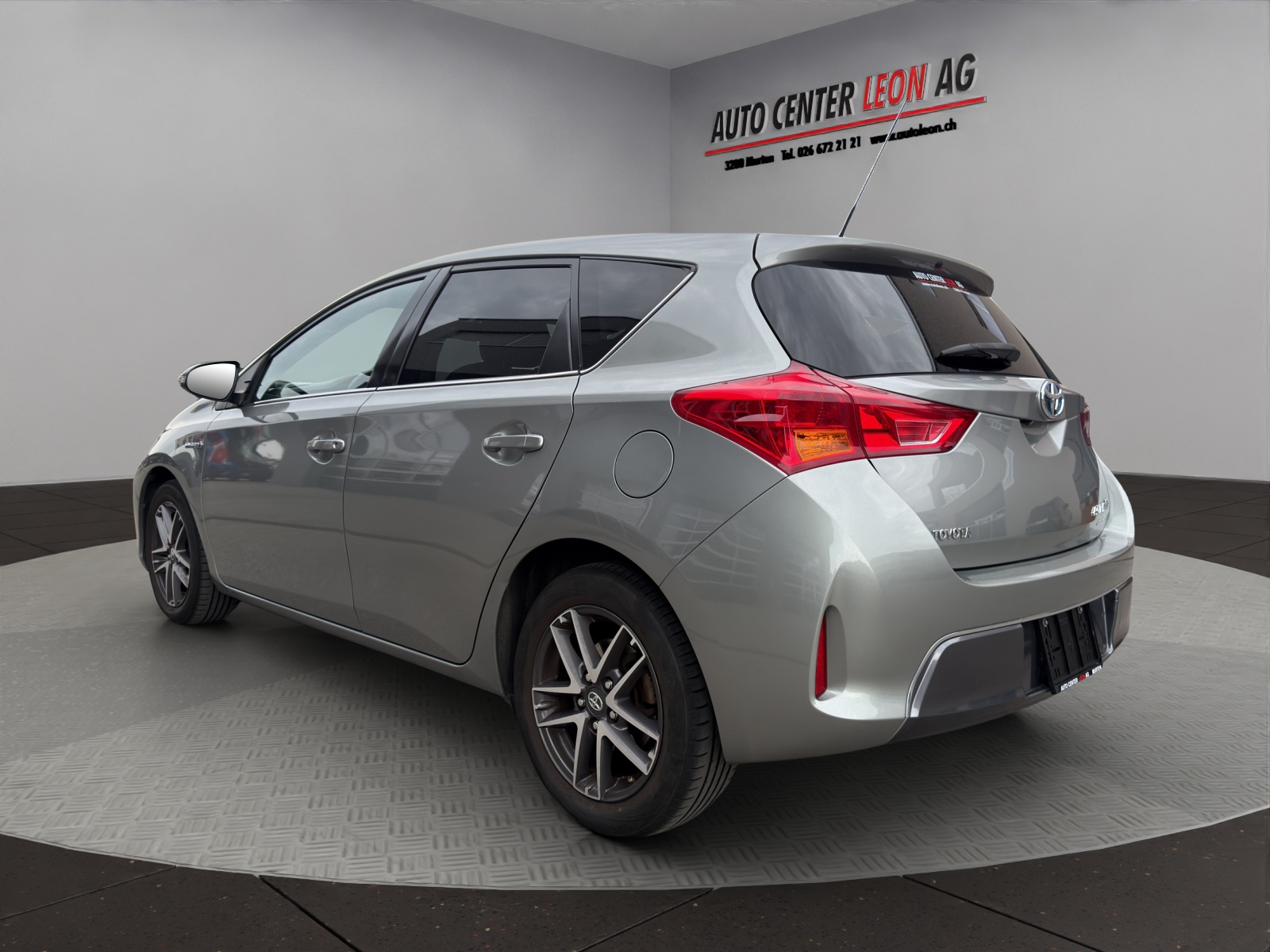 TOYOTA Auris 1.8 16V HSD Linea Trend-image-3