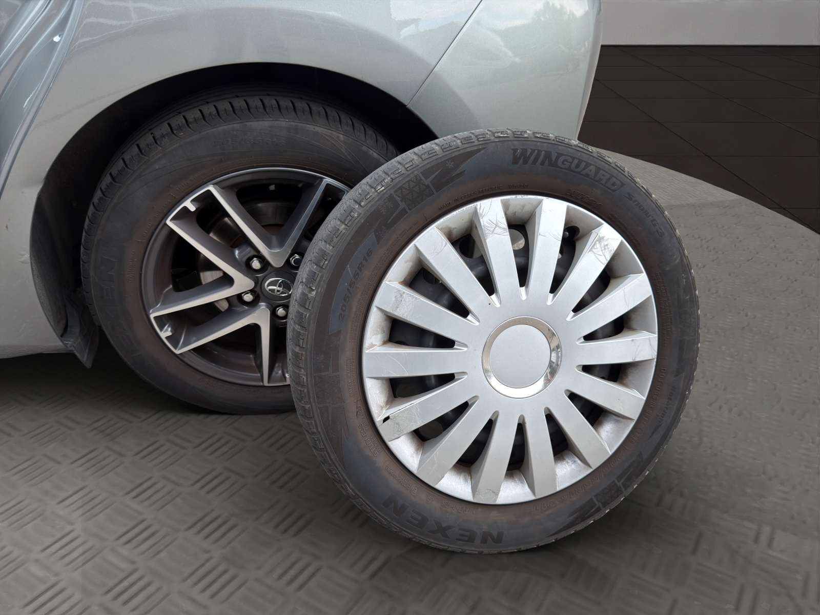 TOYOTA Auris 1.8 16V HSD Linea Trend-image-19