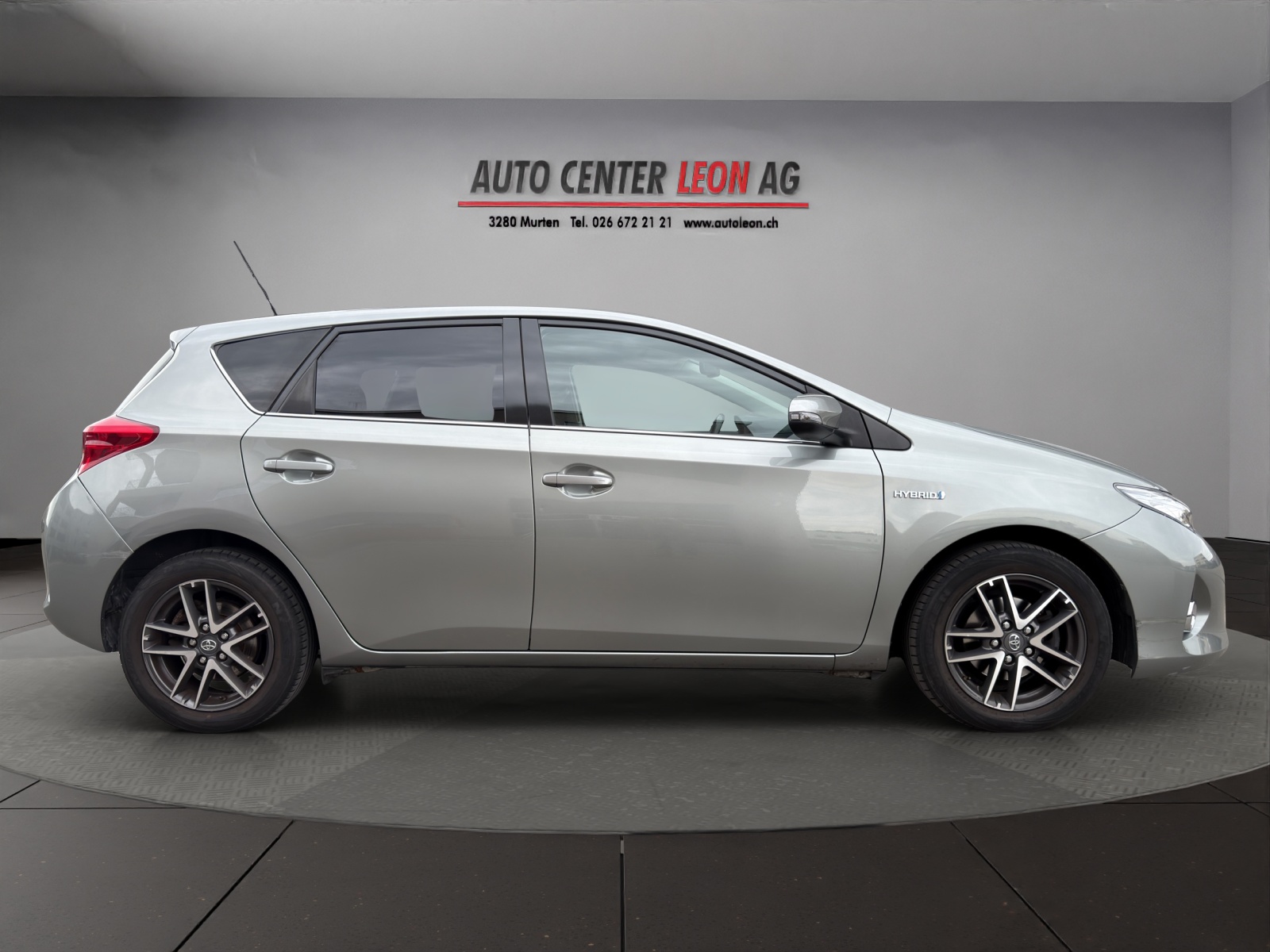 TOYOTA Auris 1.8 16V HSD Linea Trend-image-6
