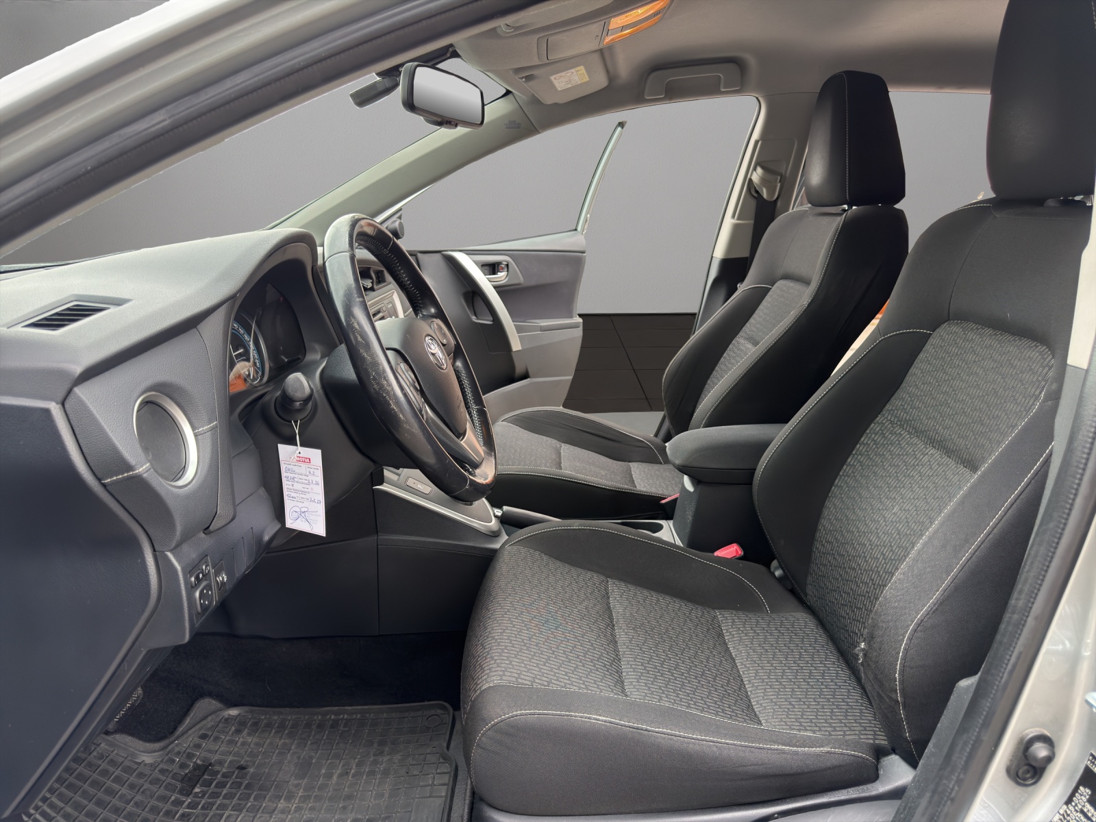TOYOTA Auris 1.8 16V HSD Linea Trend-image-8