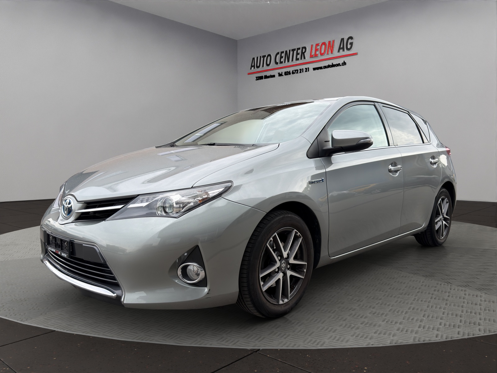 TOYOTA Auris 1.8 16V HSD Linea Trend-image-1