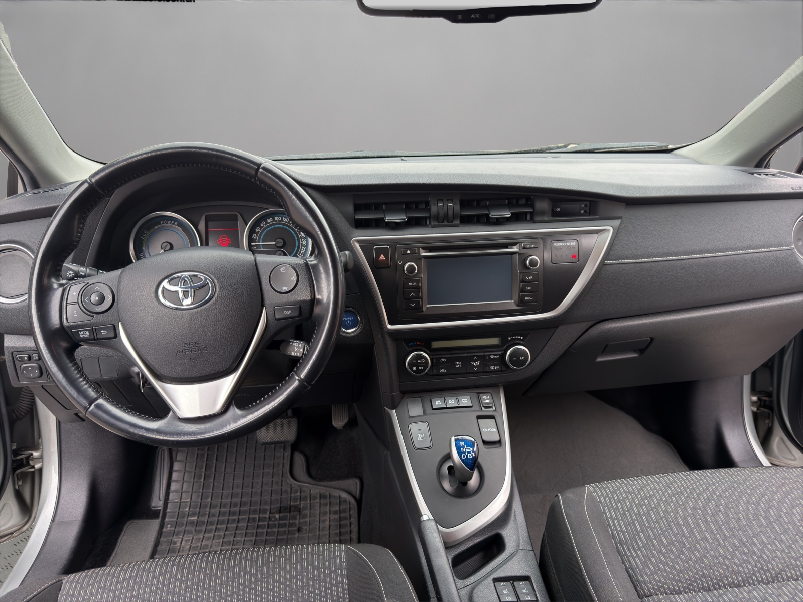 TOYOTA Auris 1.8 16V HSD Linea Trend-image-13