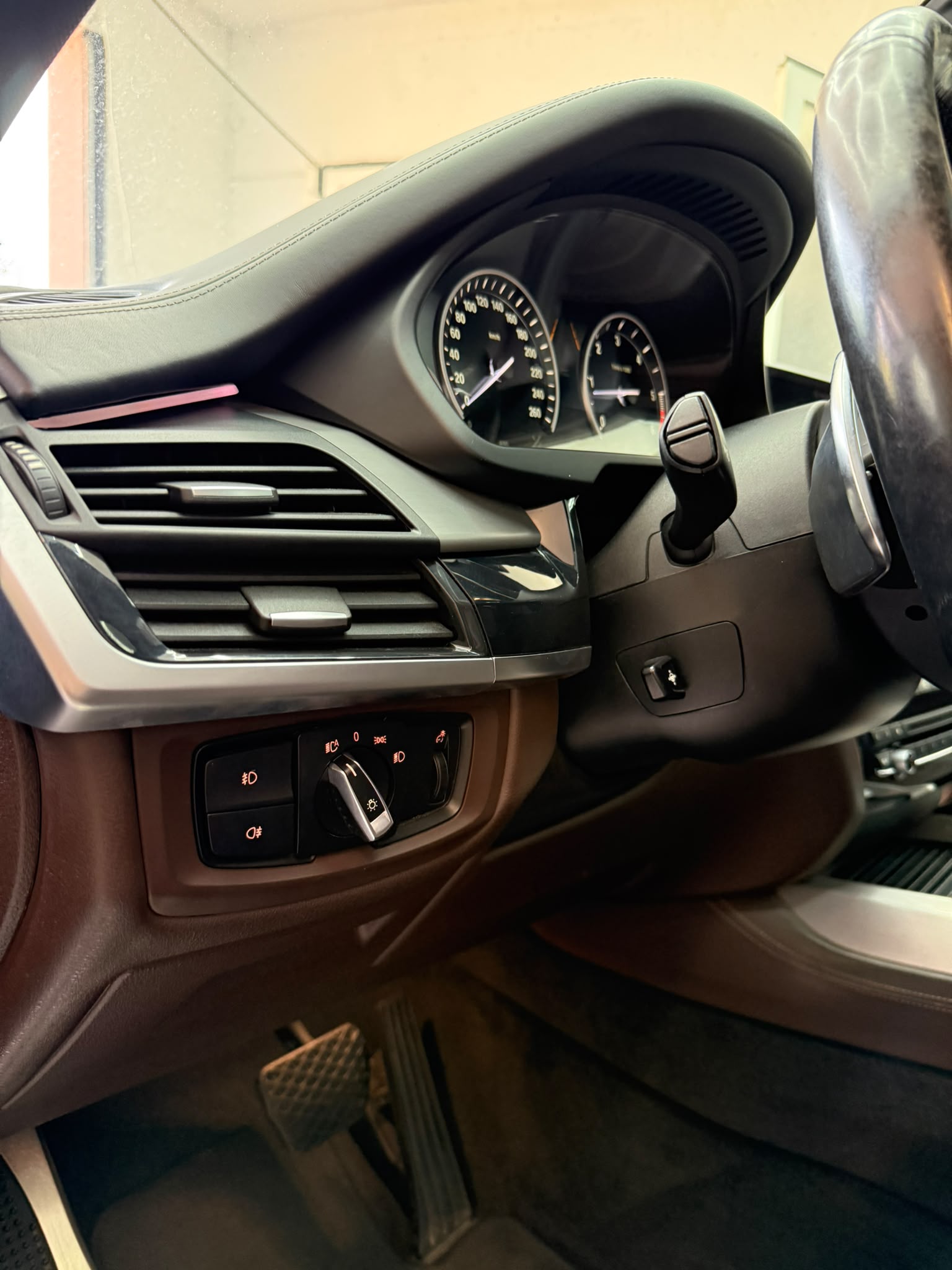 BMW X5 xDrive 40d Steptronic-image-8