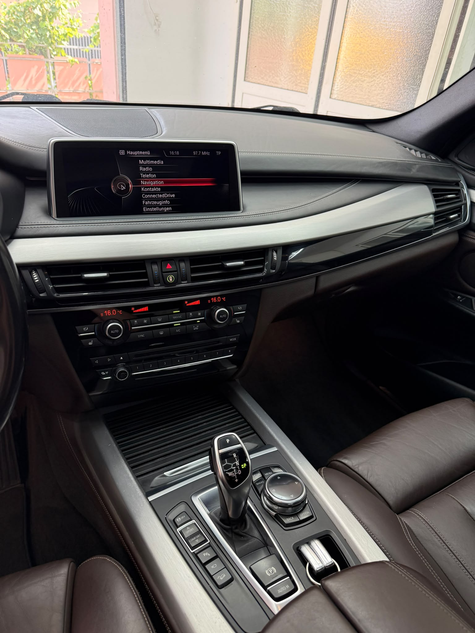 BMW X5 xDrive 40d Steptronic-image-11