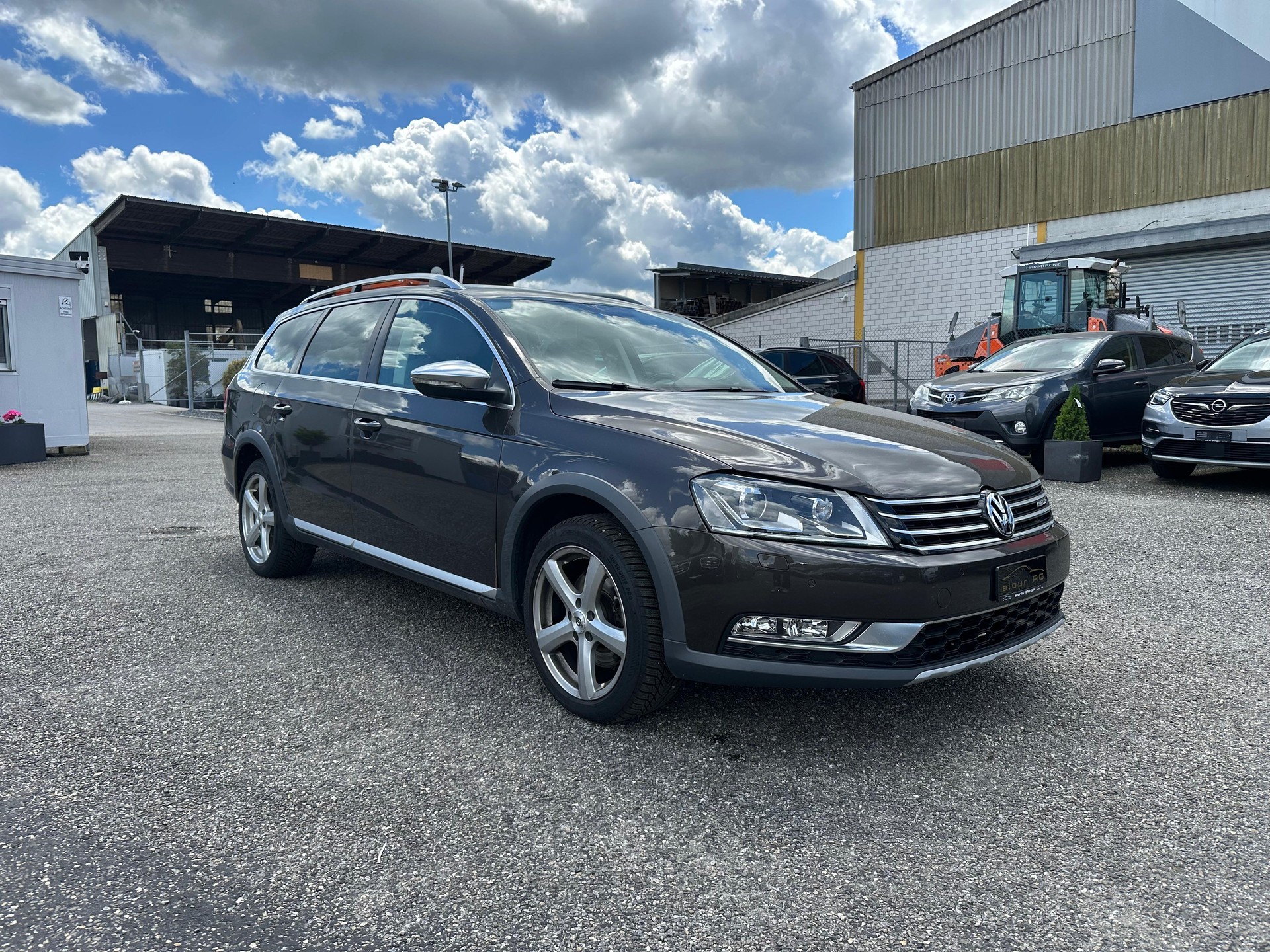 VW Passat Alltrack 2.0 TSI 4Motion DSG-image-5