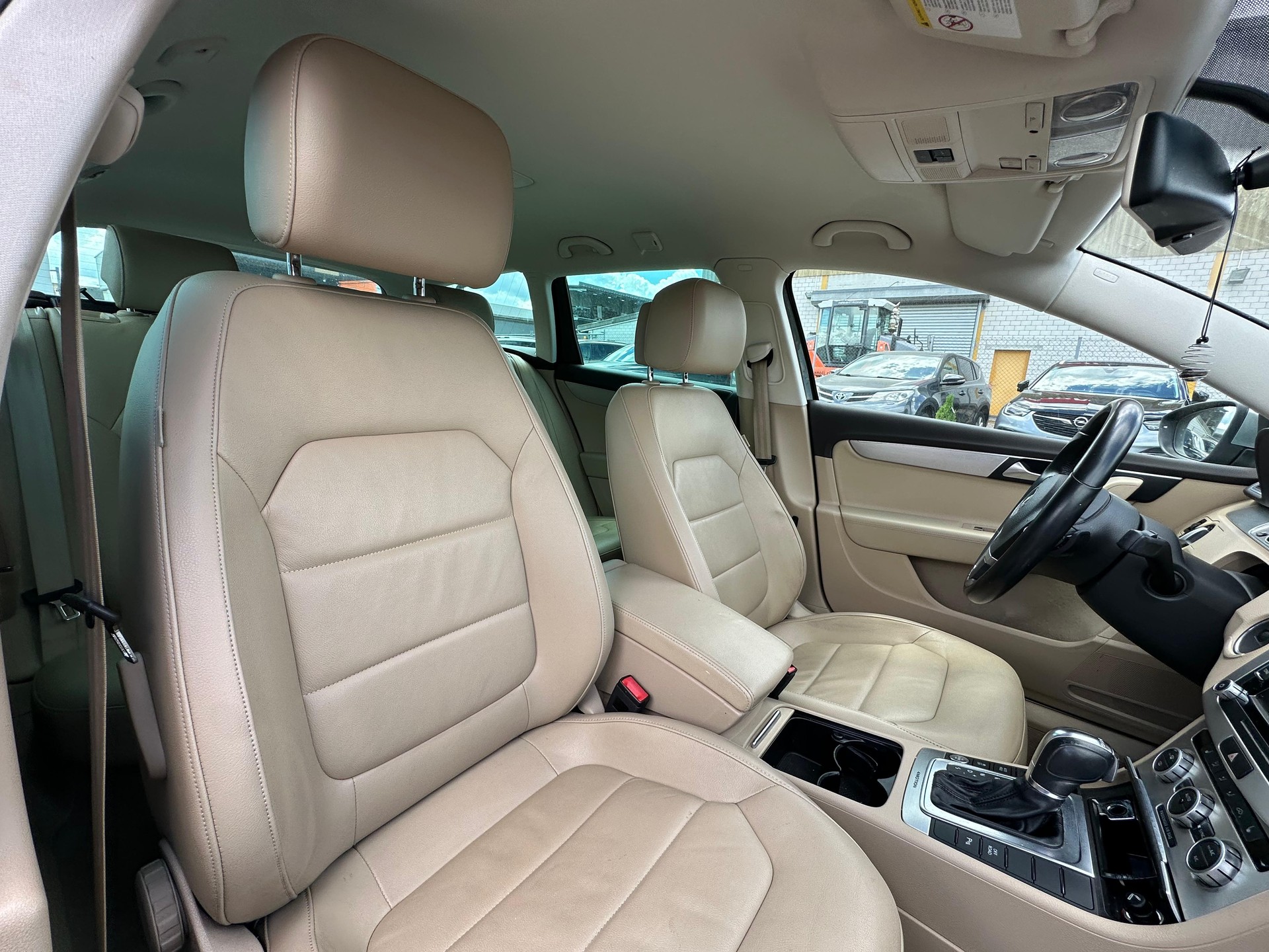 VW Passat Alltrack 2.0 TSI 4Motion DSG-image-7