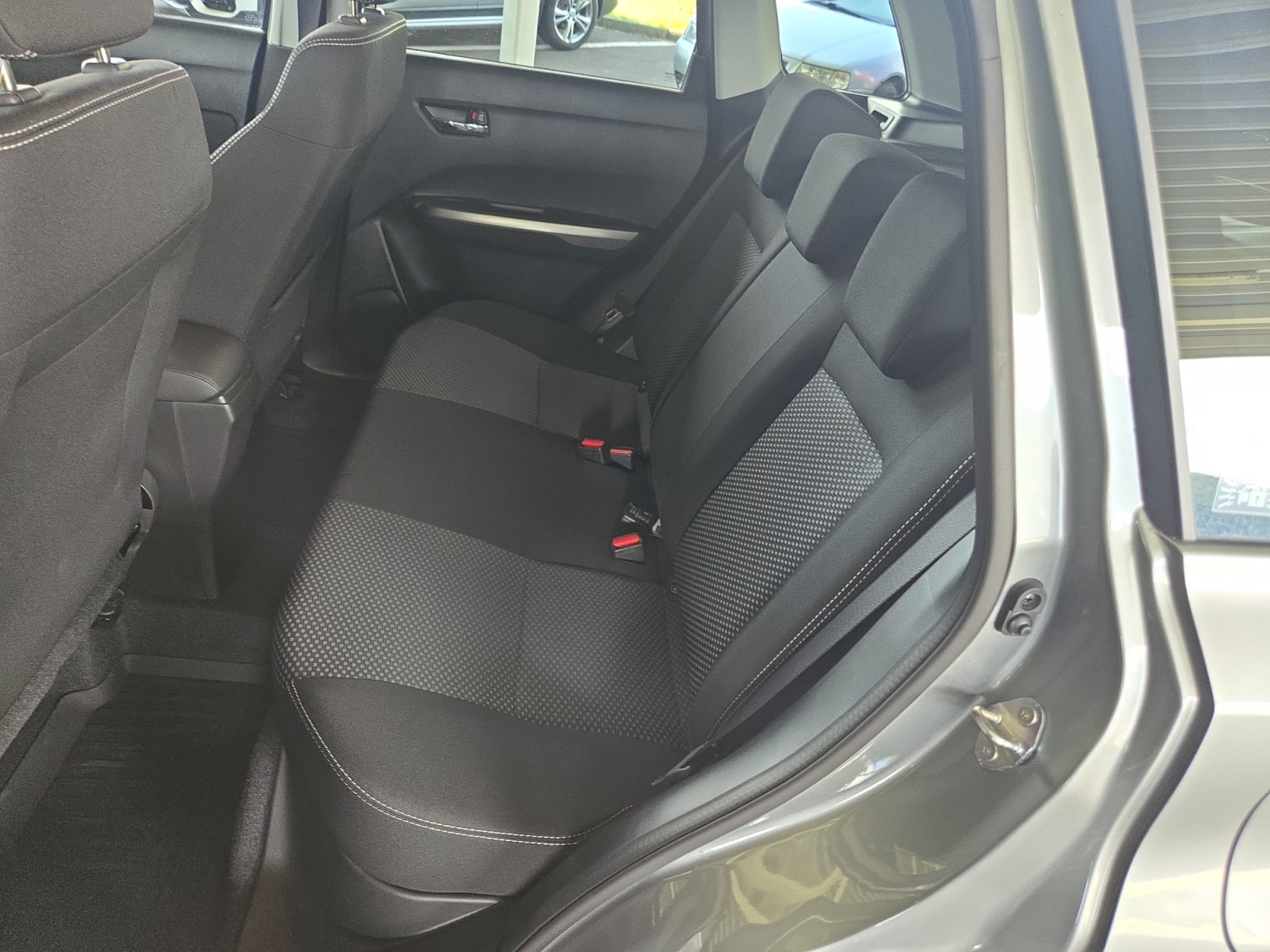 SUZUKI Vitara 1.4 T Compact+ 4x4-image-10