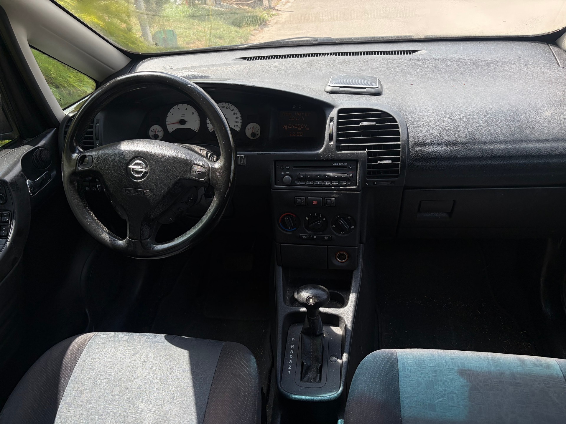 OPEL Zafira 2.2i 16V Comfort-image-6