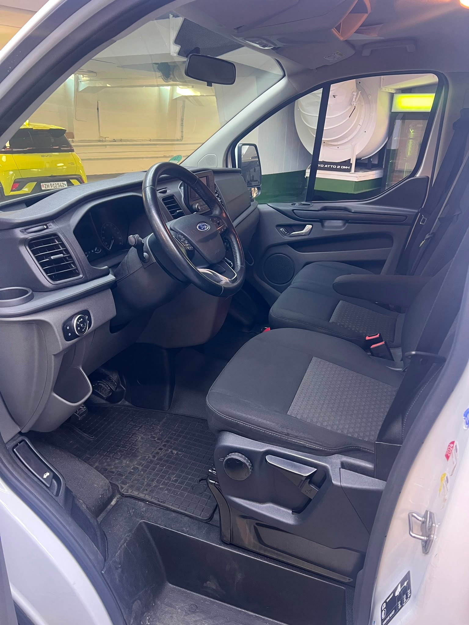 FORD Transit Custom Van 280 L1H1Trend-image-4