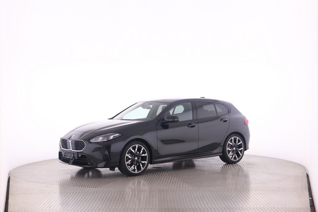 BMW 120i-image-13