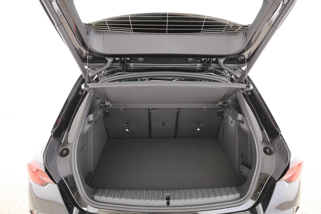 BMW 120i-image-20