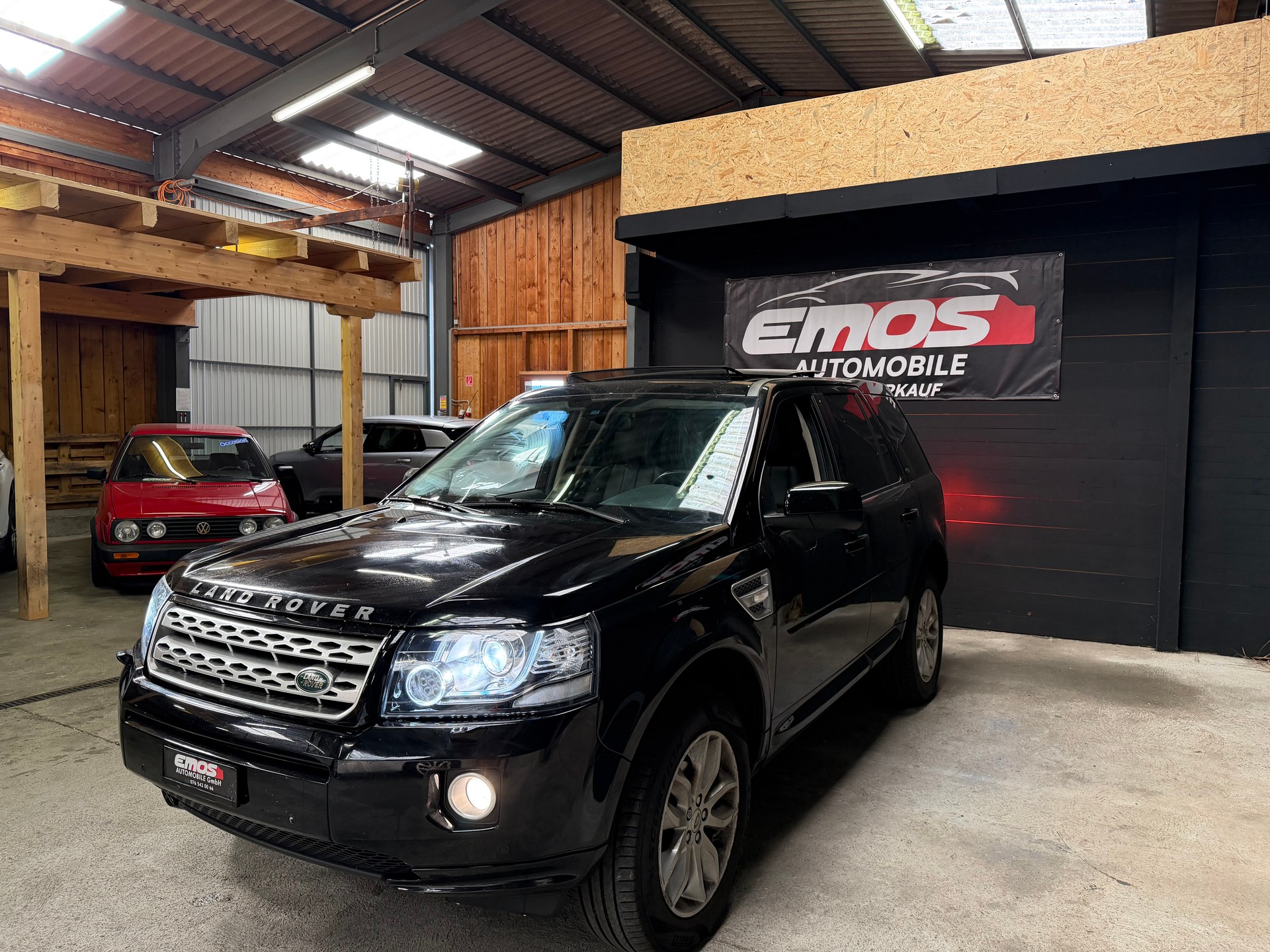 LAND ROVER Freelander 2.2 SD4 HSE Automatic-image-2