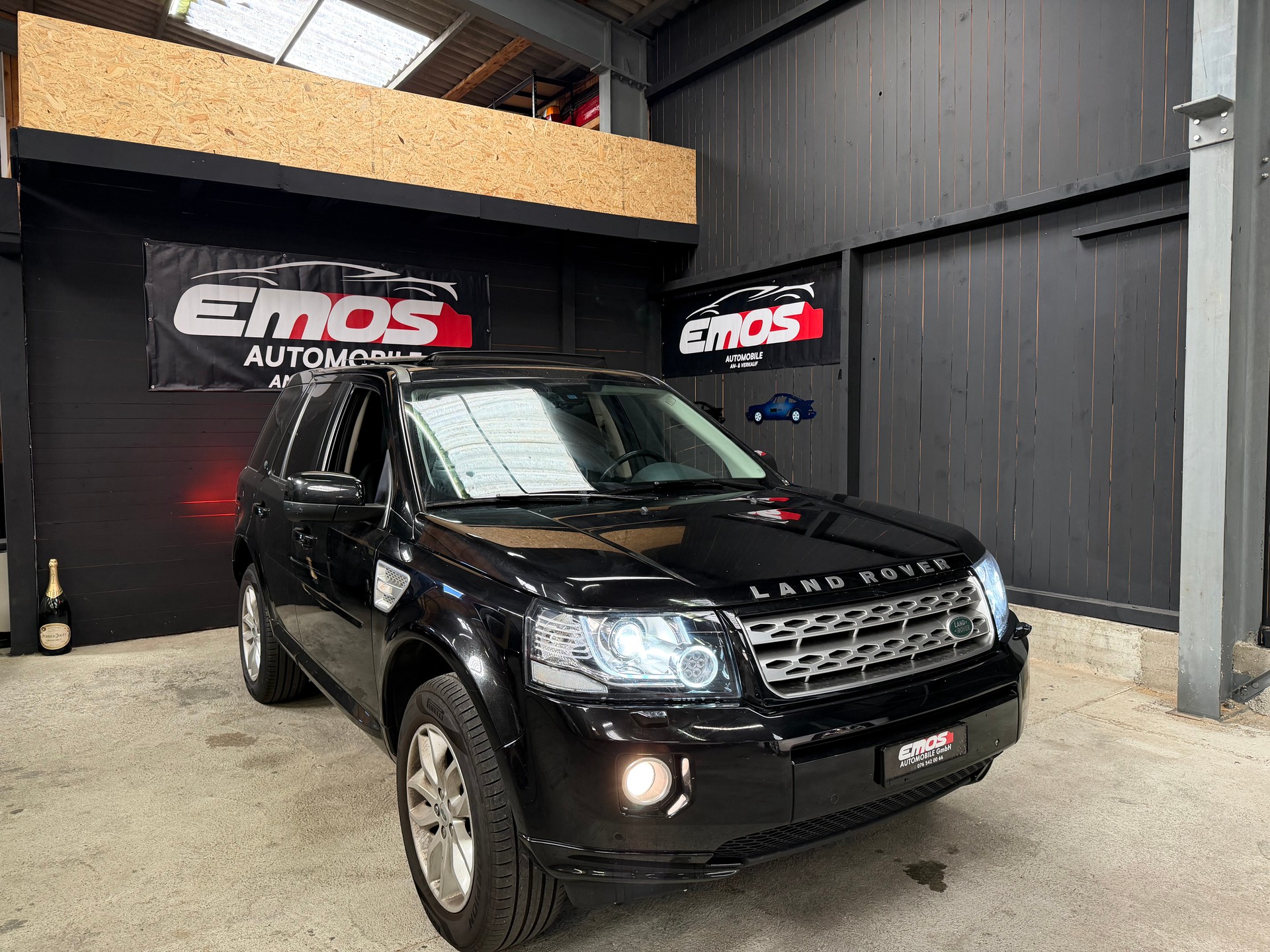 LAND ROVER Freelander 2.2 SD4 HSE Automatic-image-0