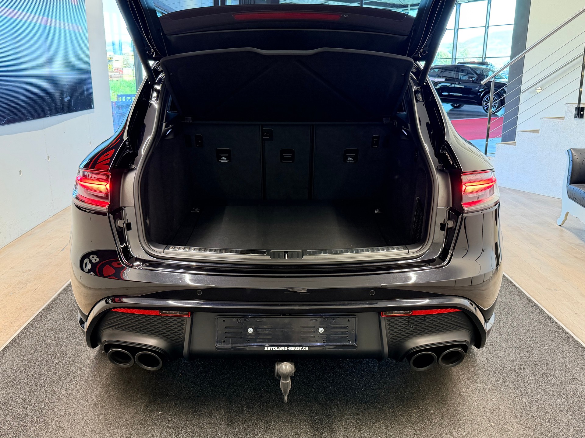 PORSCHE Macan GTS PDK-image-10