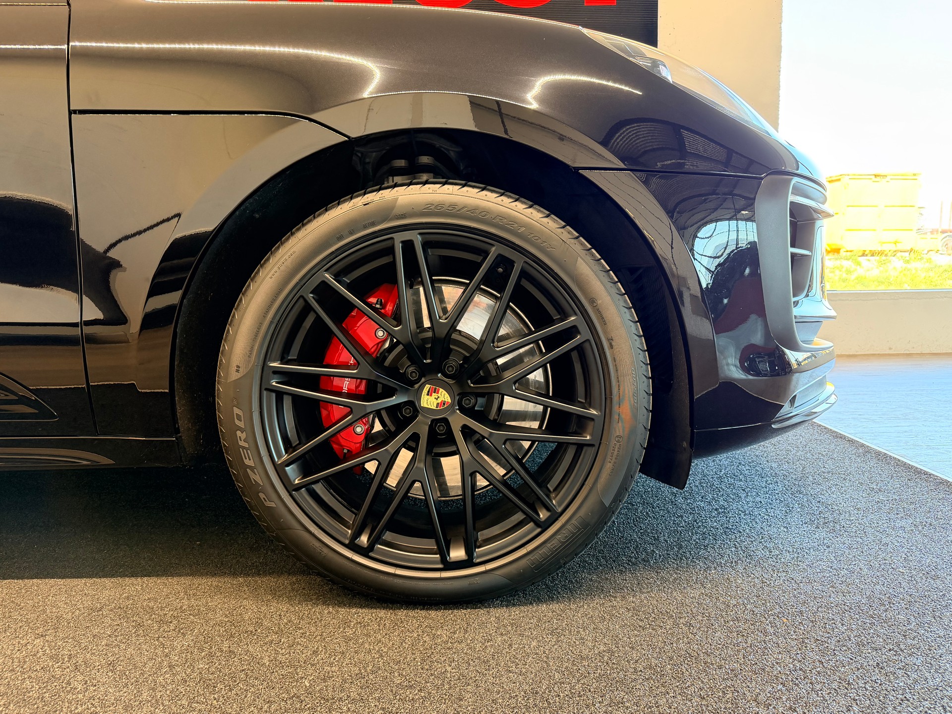 PORSCHE Macan GTS PDK-image-6