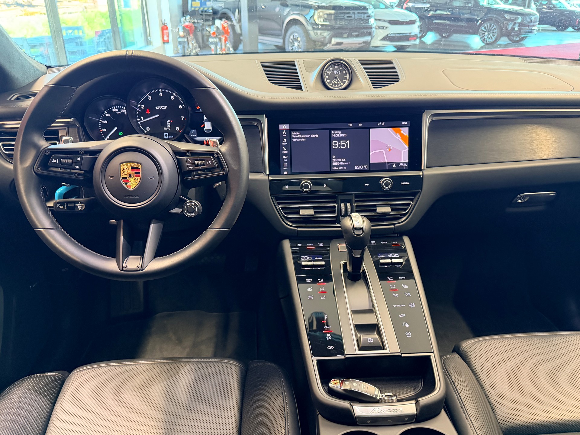 PORSCHE Macan GTS PDK-image-22