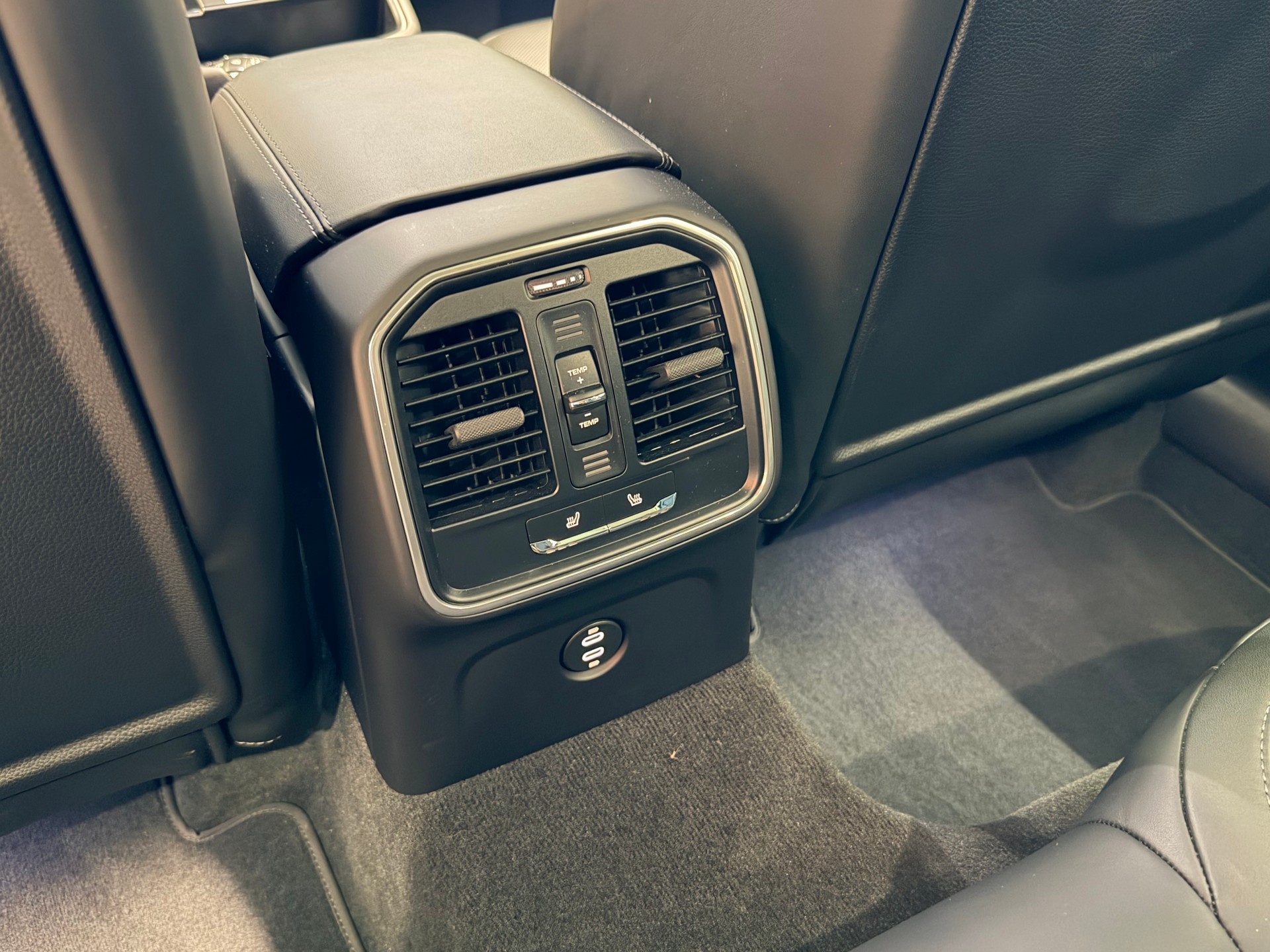 PORSCHE Macan GTS PDK-image-21