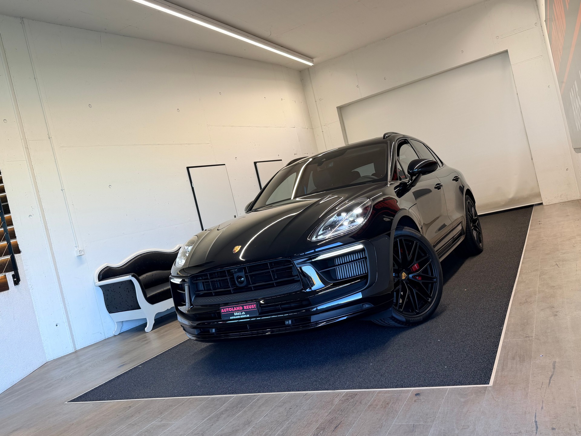 PORSCHE Macan GTS PDK-image-4