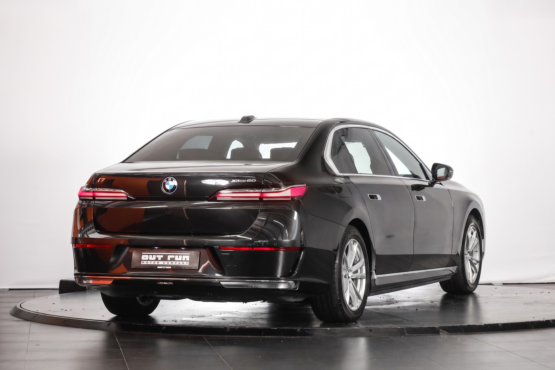 BMW i7 xDrive 60 Executive Lounge-image-5