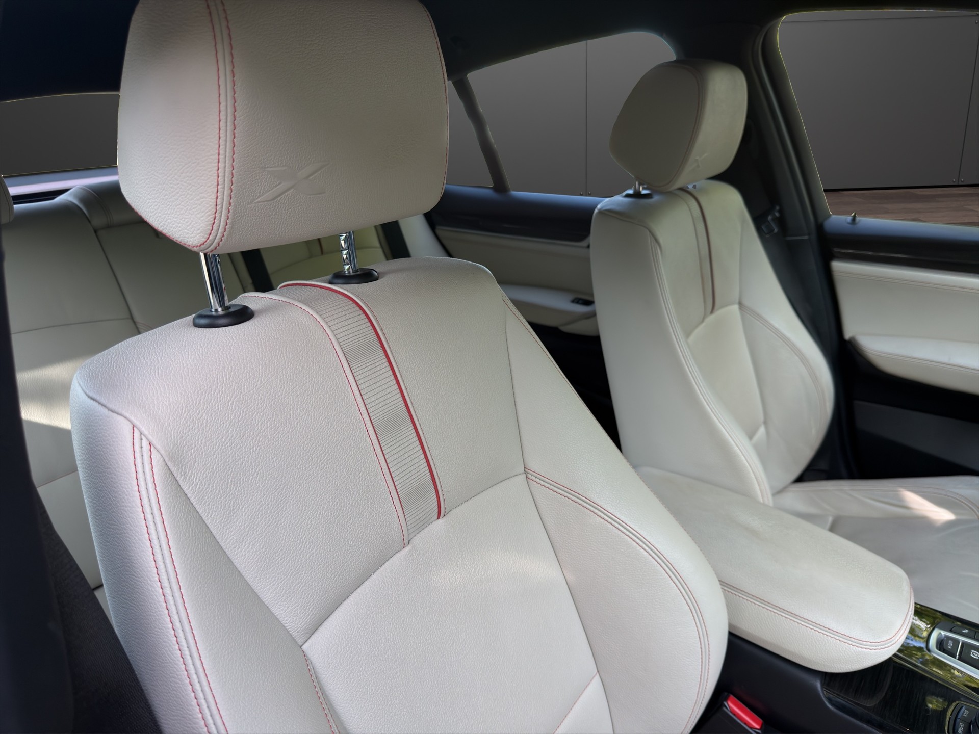 BMW X4 M 40i Steptronic-image-12