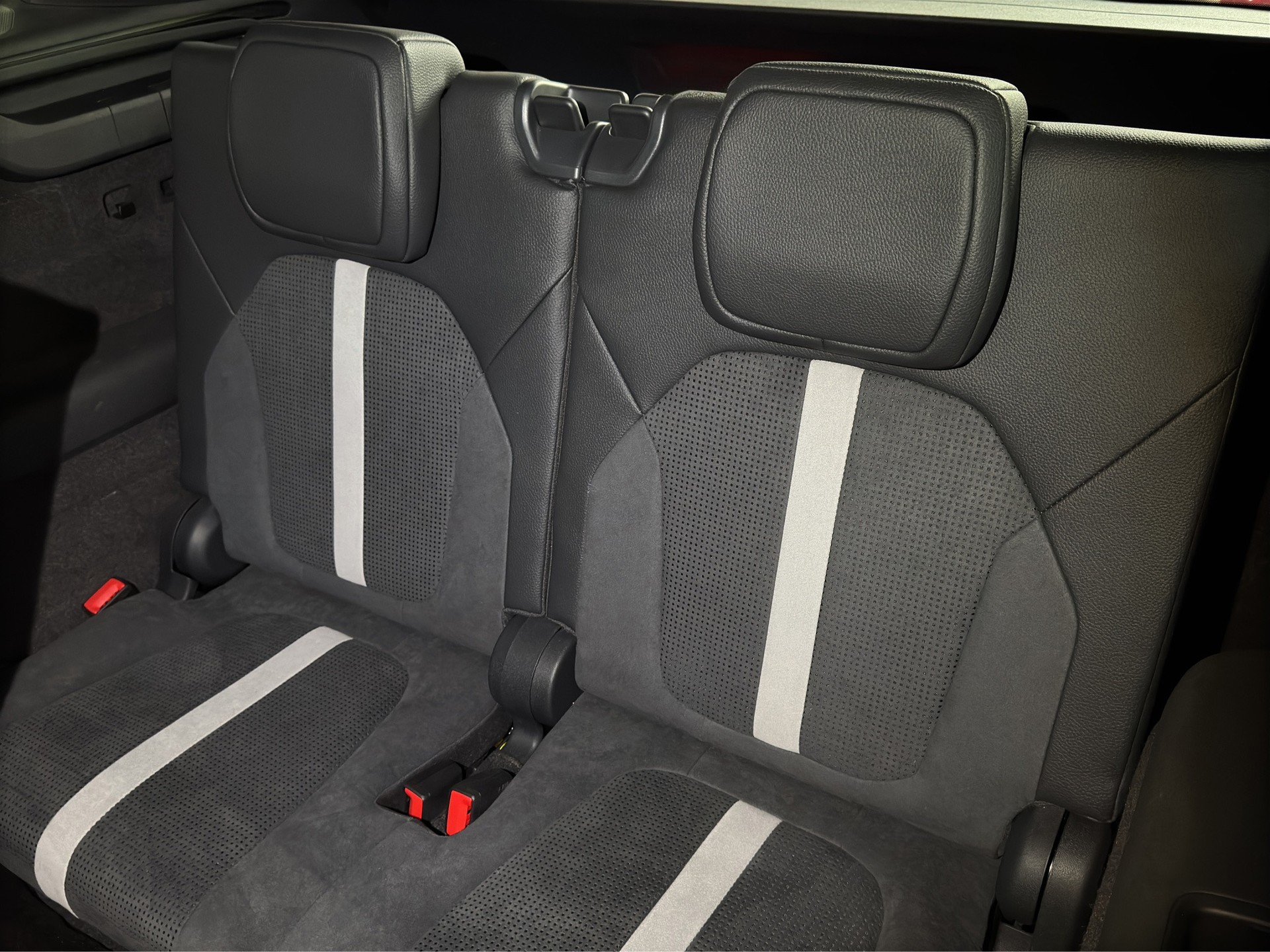 SKODA Kodiaq 1.5 TSI Sportline MHEV 7-PLätzer "Pano-AHK-20"Alu-Head-UP"-image-13