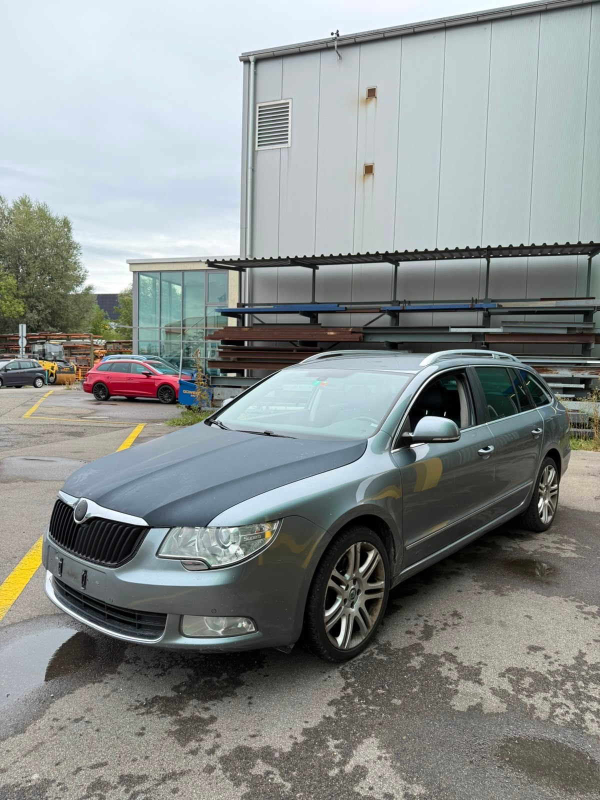 SKODA Superb Combi 2.0 TDi Ambition DSG-image-2