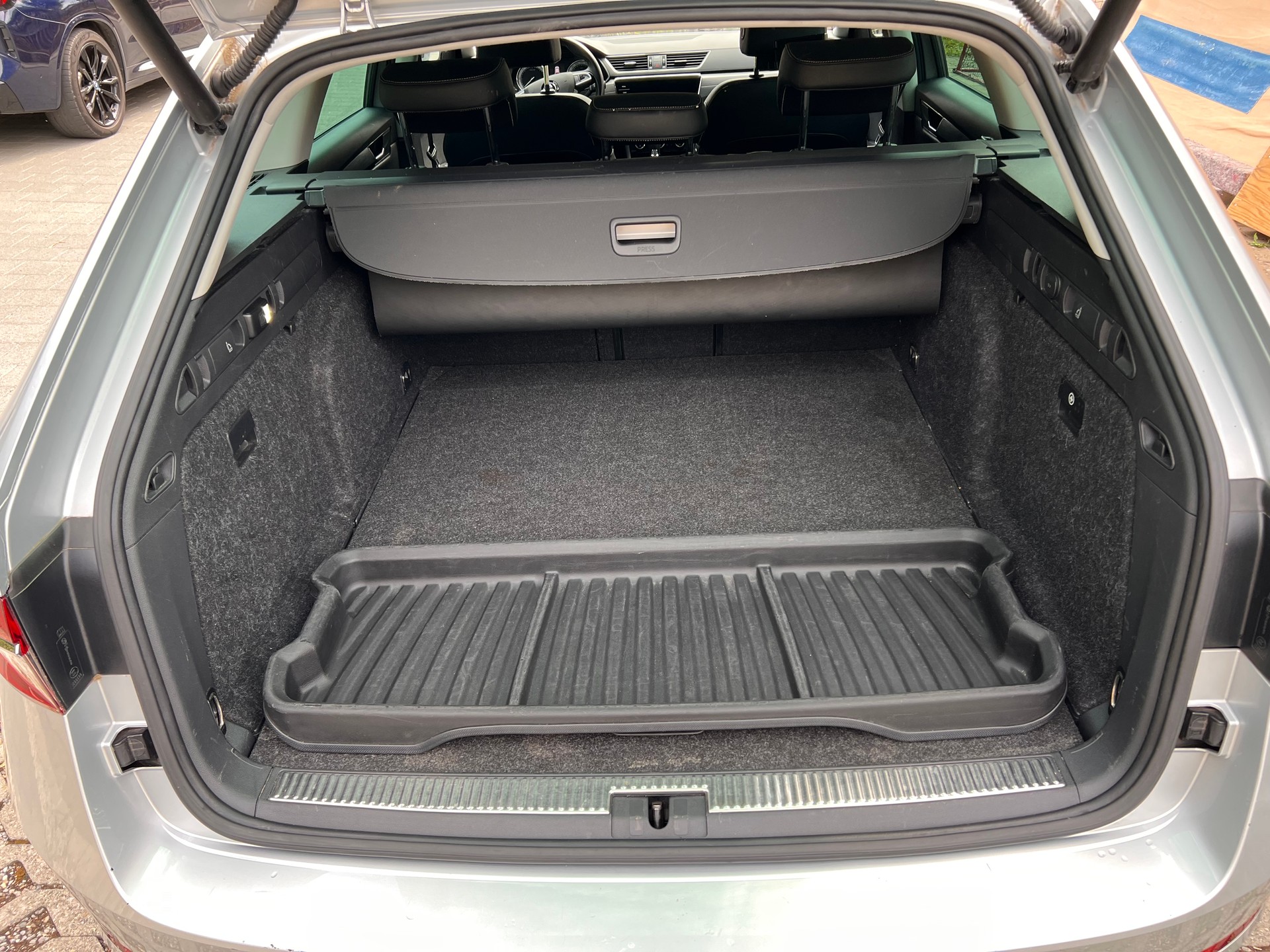 SKODA 2.0 TDI Style DSG-image-7