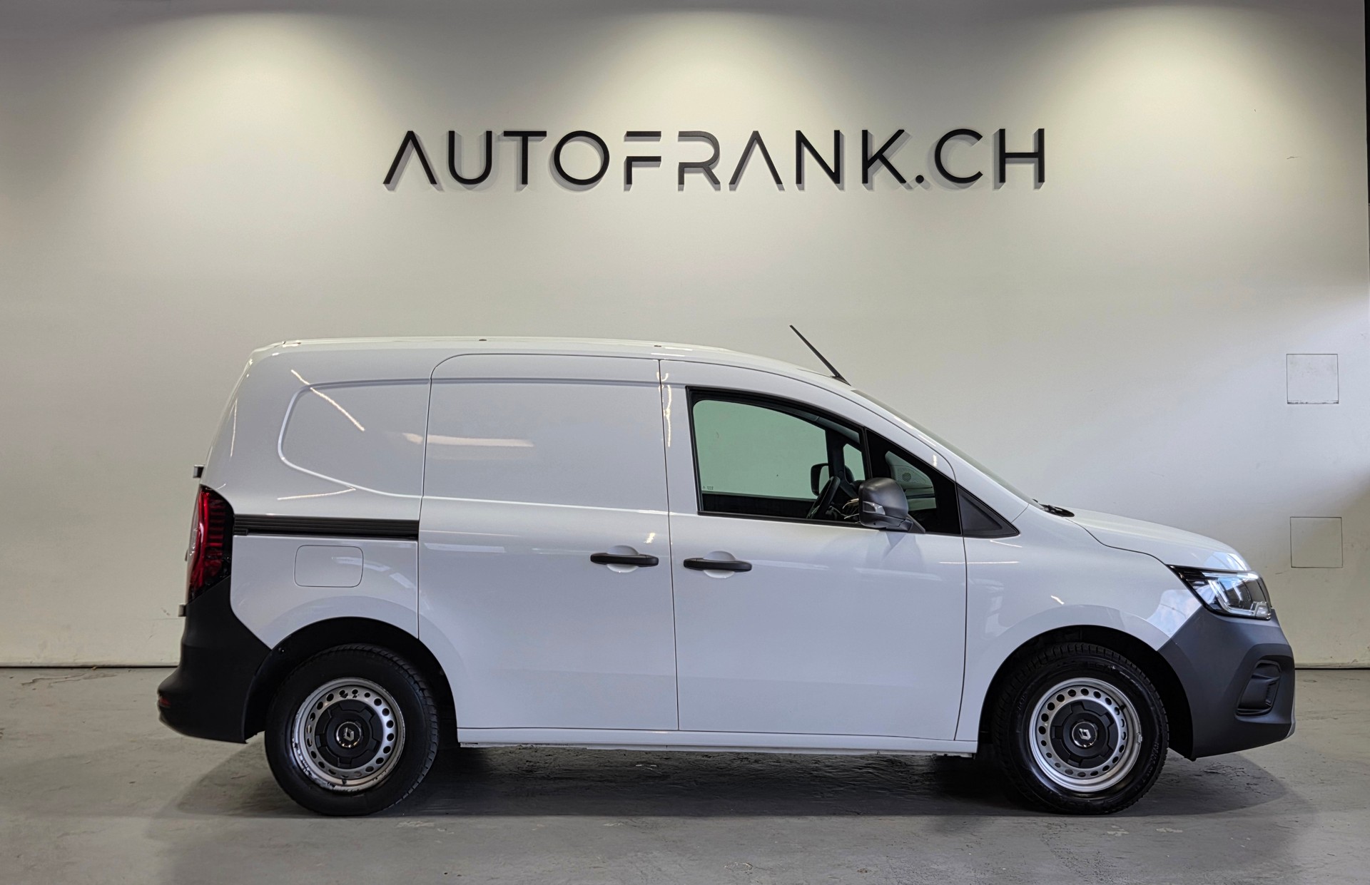 RENAULT Kangoo Van E-Tech Electric EV45 Advance-image-1