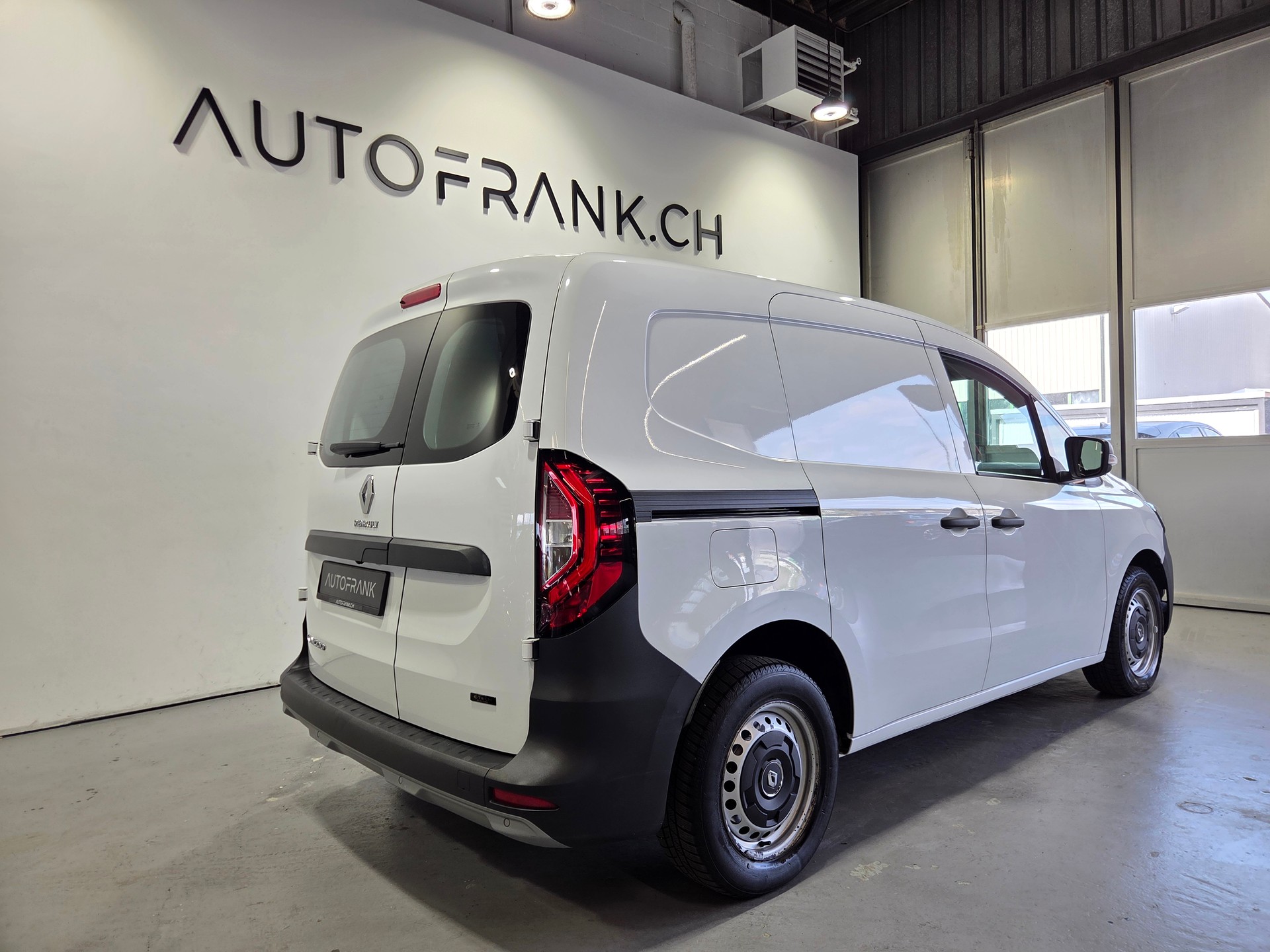 RENAULT Kangoo Van E-Tech Electric EV45 Advance-image-2