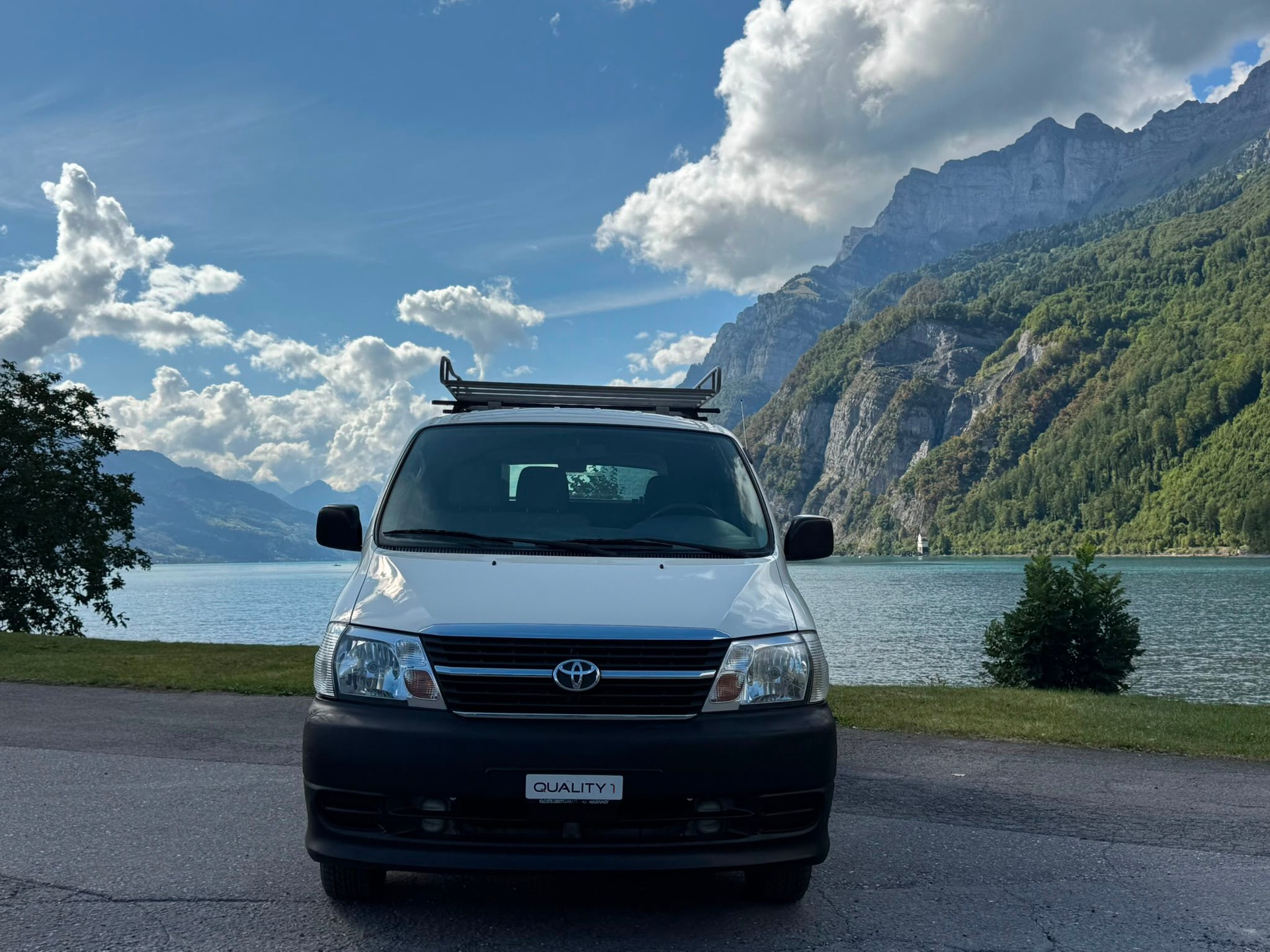 TOYOTA Hiace D-4D Van SWB-image-0