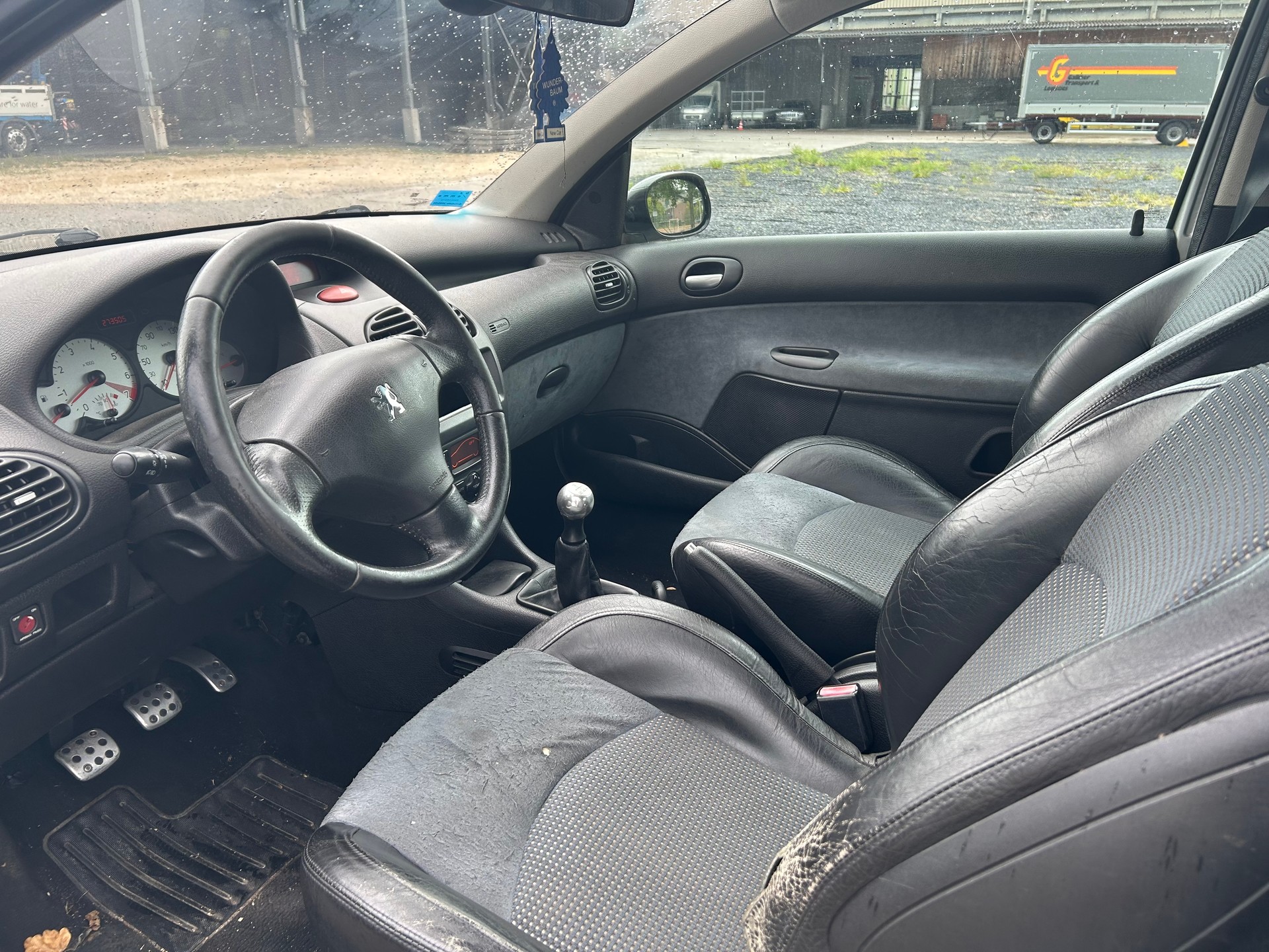 PEUGEOT 206 2.0 16V GTI-image-4