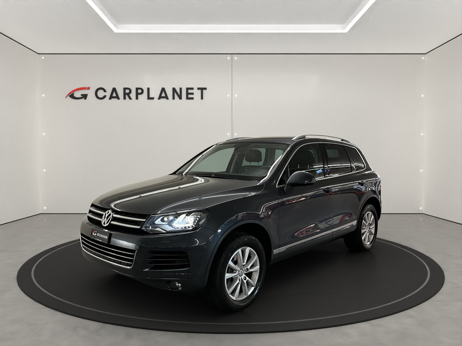 VW Touareg 3.0 V6 TDI 245 BMT Black Pearl-image-0