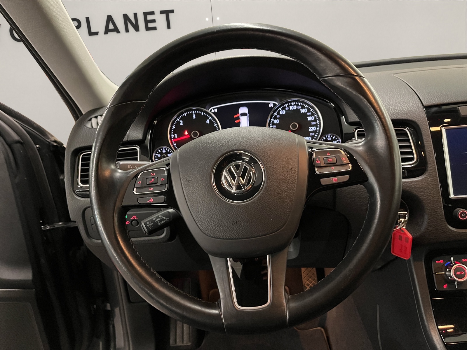 VW Touareg 3.0 V6 TDI 245 BMT Black Pearl-image-9