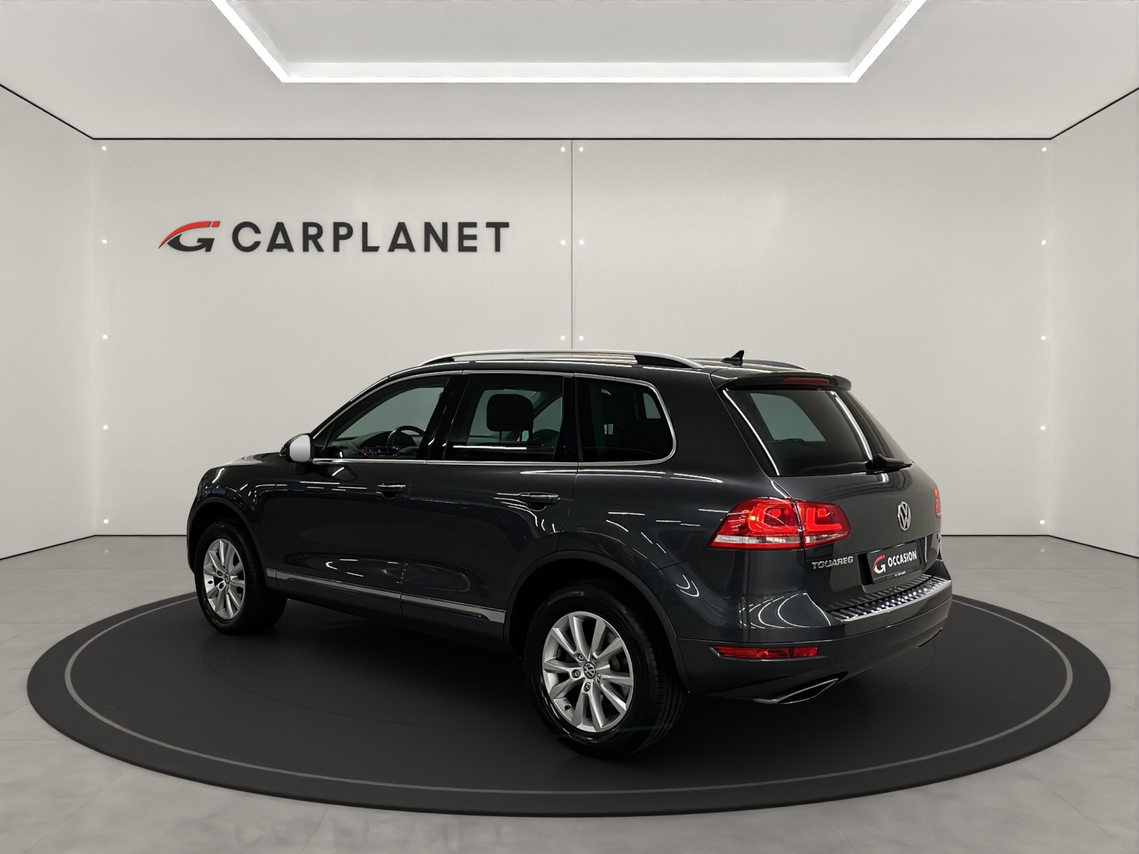 VW Touareg 3.0 V6 TDI 245 BMT Black Pearl-image-3