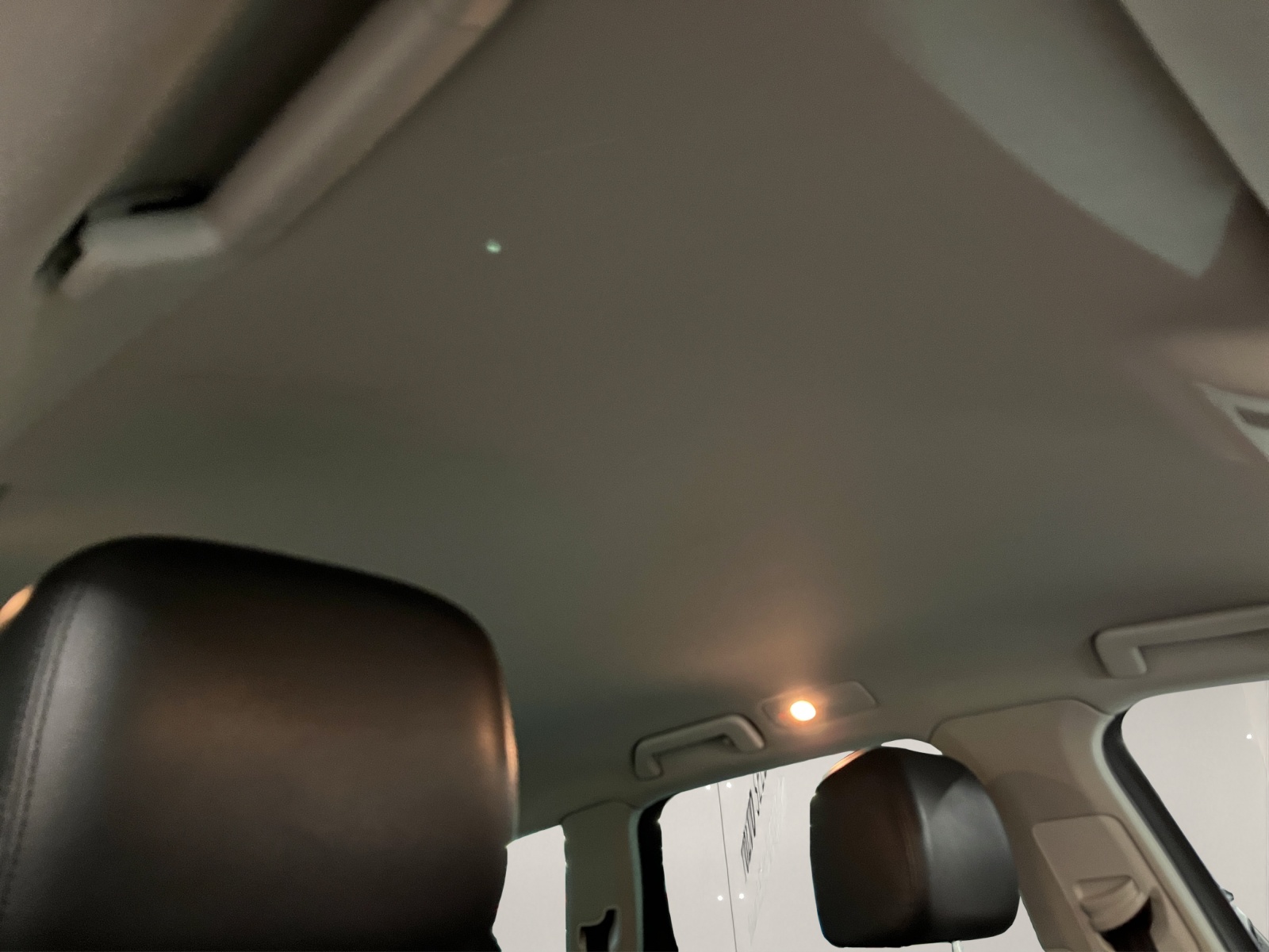 VW Touareg 3.0 V6 TDI 245 BMT Black Pearl-image-15