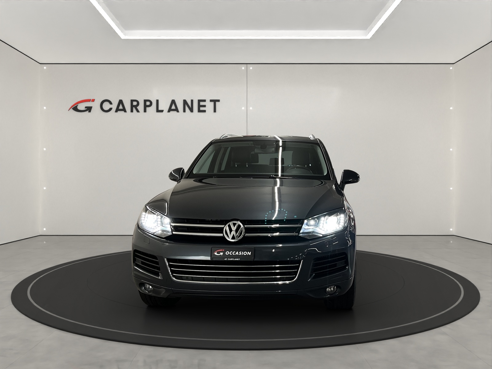 VW Touareg 3.0 V6 TDI 245 BMT Black Pearl-image-1