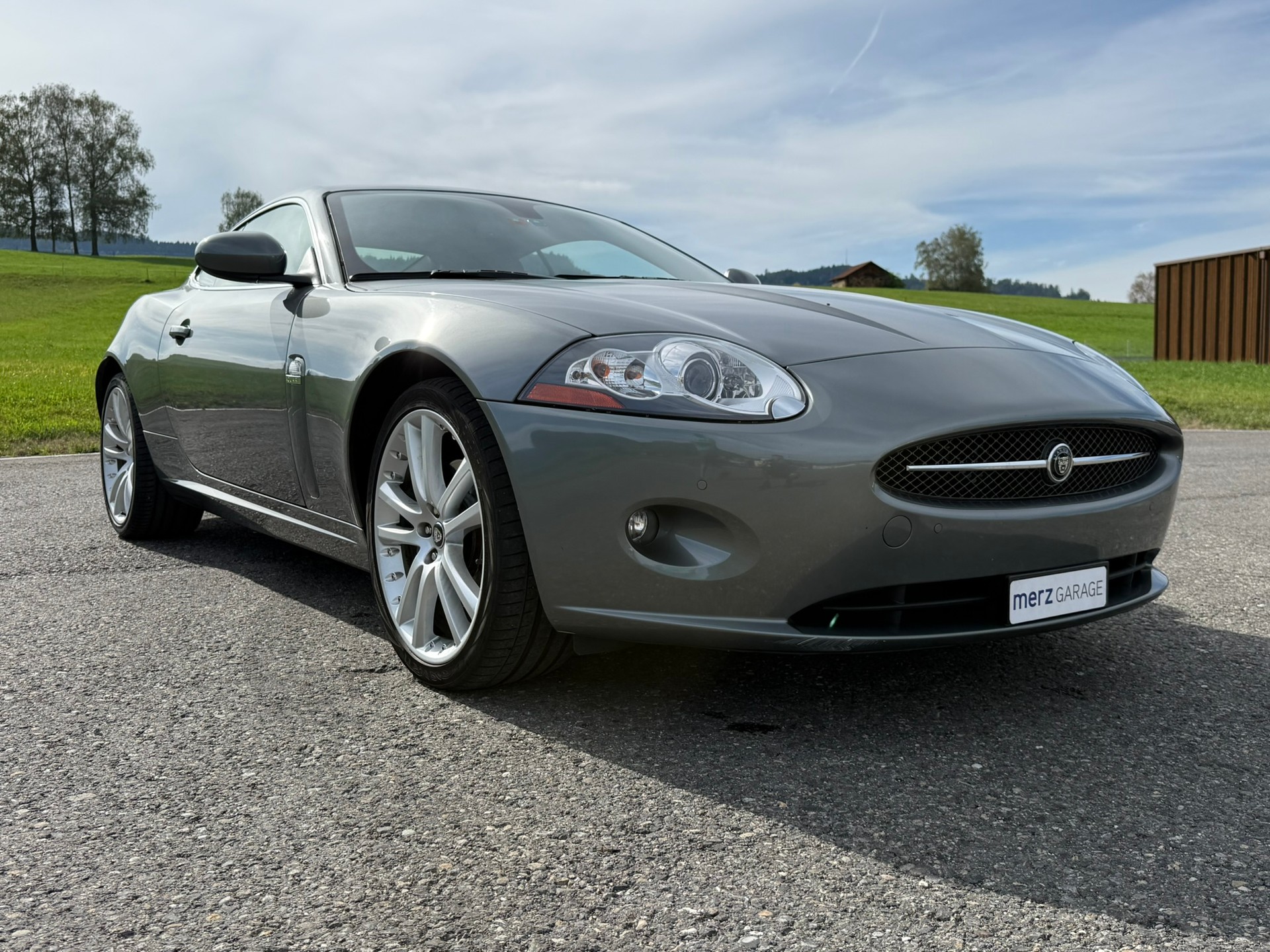 JAGUAR XK 4.2 V8 Automatic-image-2