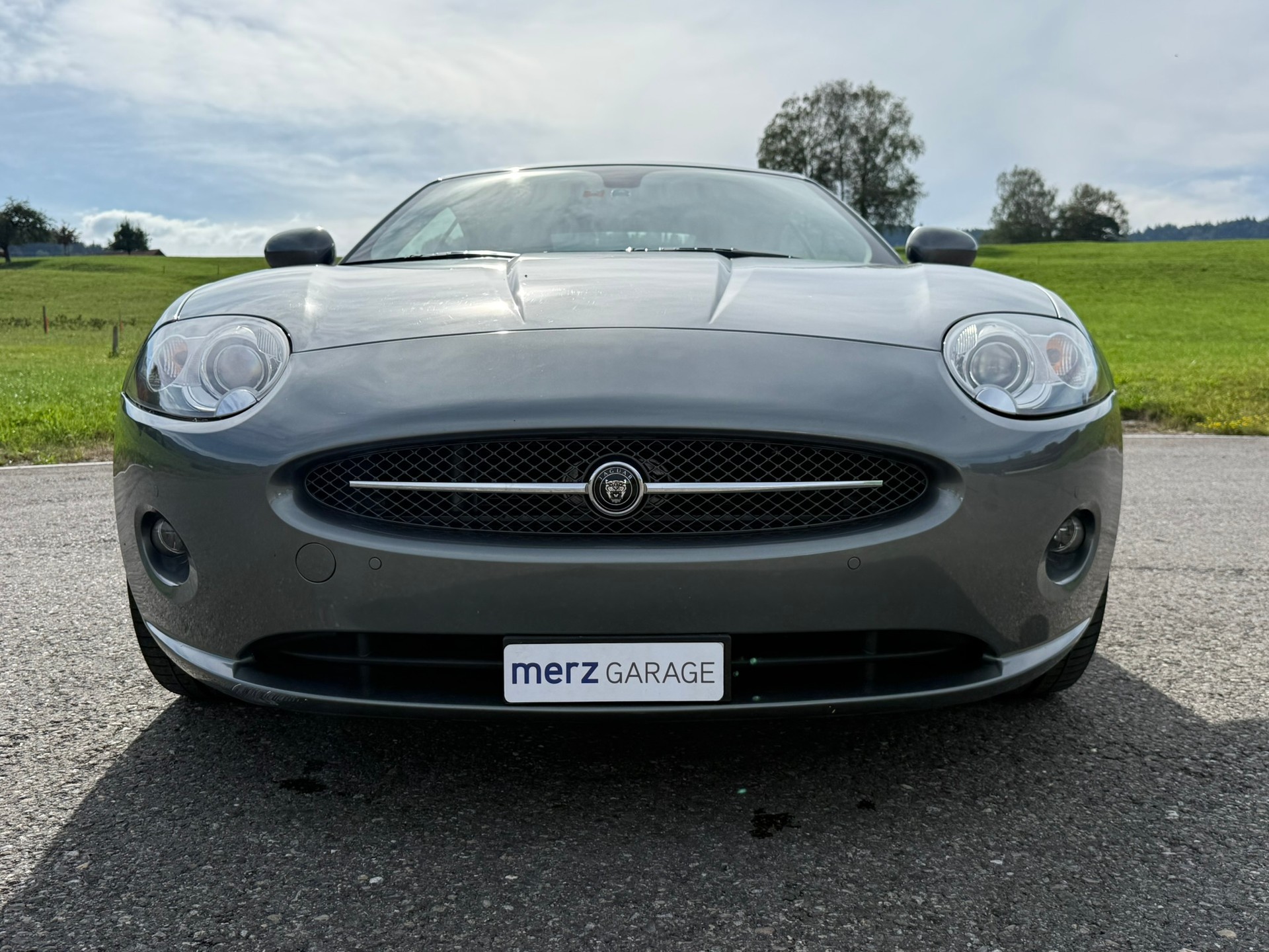 JAGUAR XK 4.2 V8 Automatic-image-1