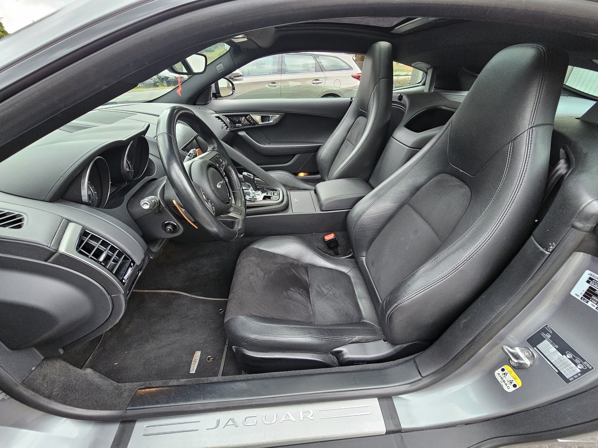 JAGUAR 3.0 V6-image-5