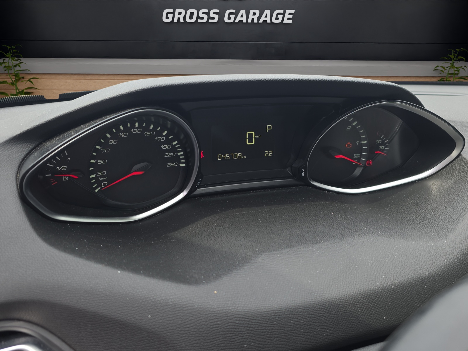 PEUGEOT 308 1.6 BlueHDi Style-image-10