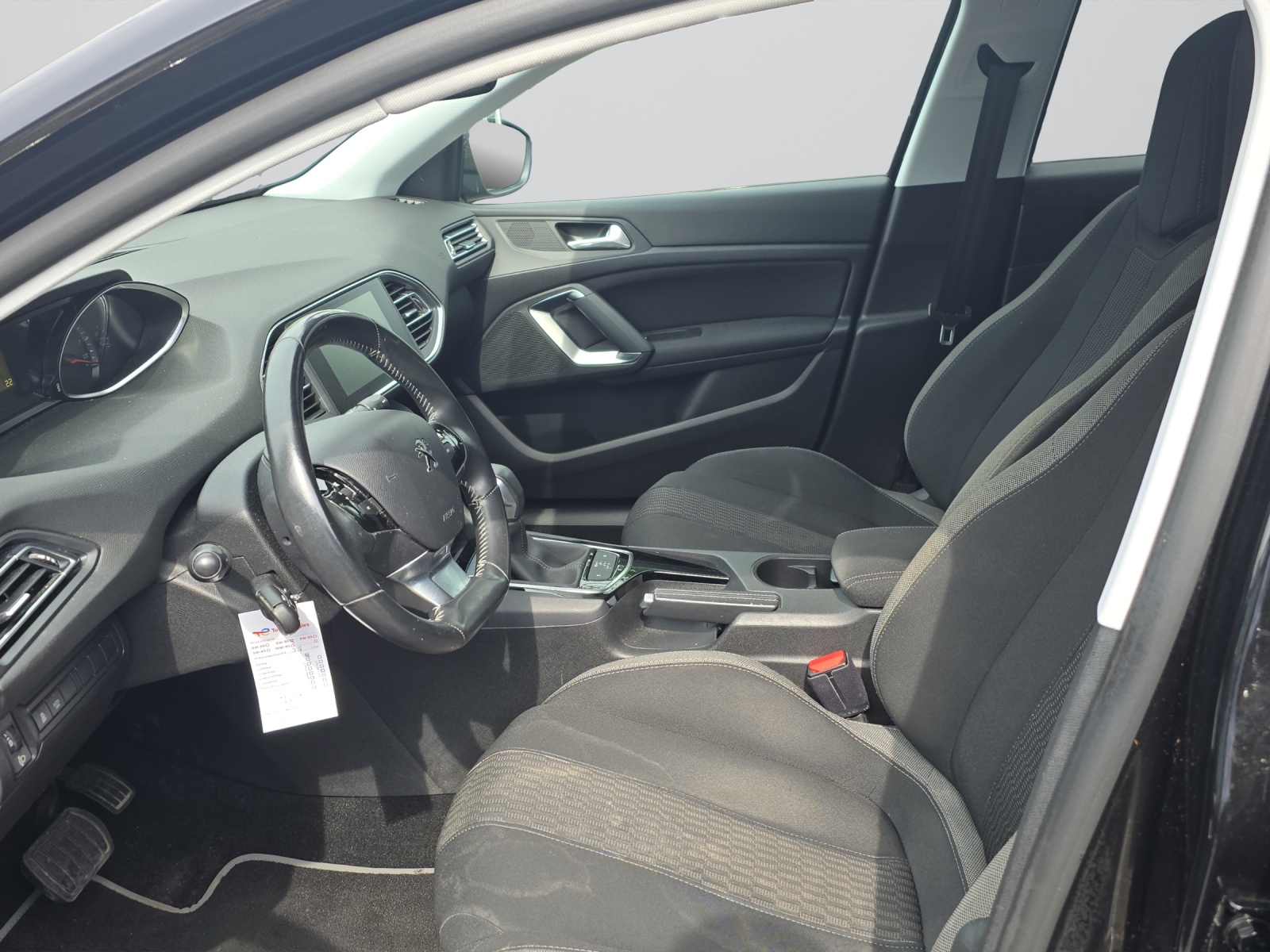 PEUGEOT 308 1.6 BlueHDi Style-image-3