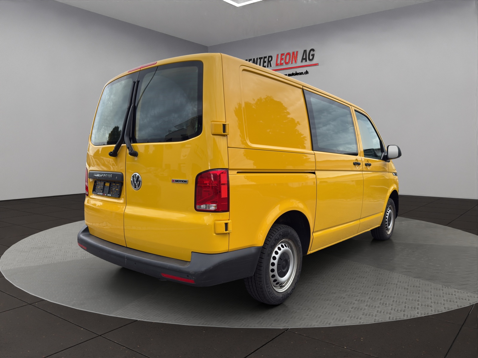 VW T6.1 2.0 TDI 4Motion DSG-image-5