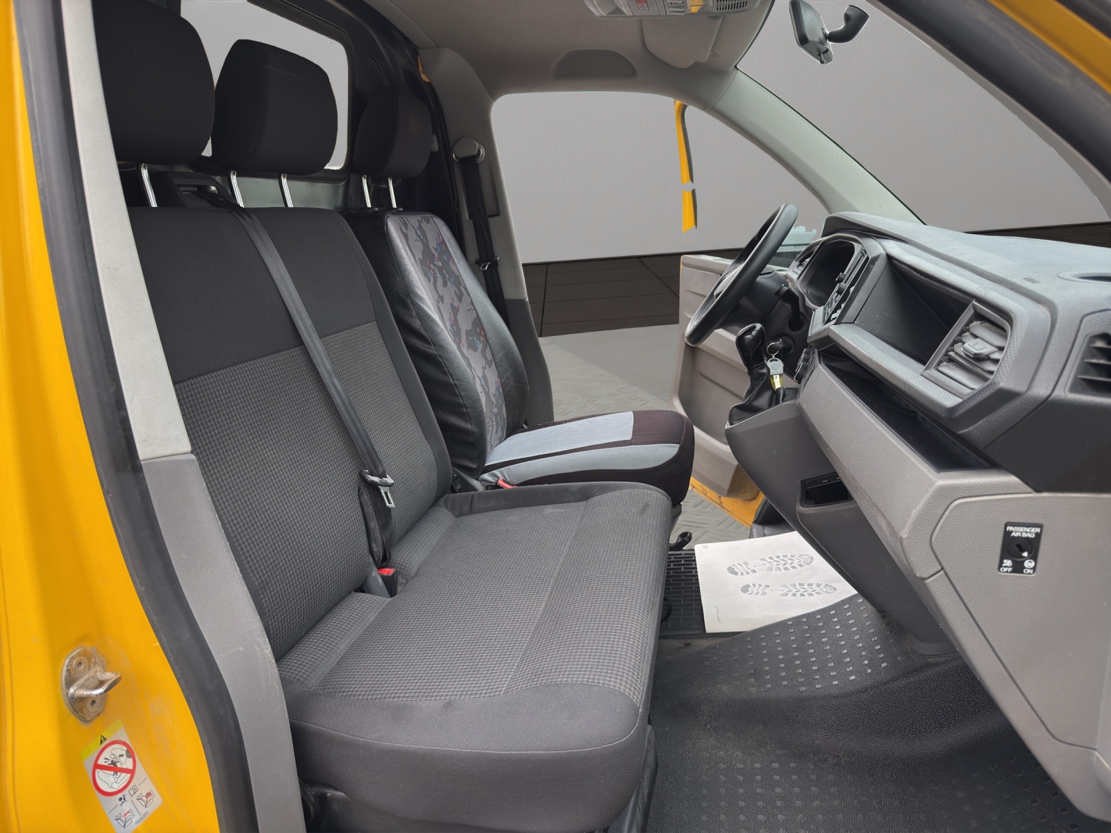 VW T6.1 2.0 TDI 4Motion DSG-image-16