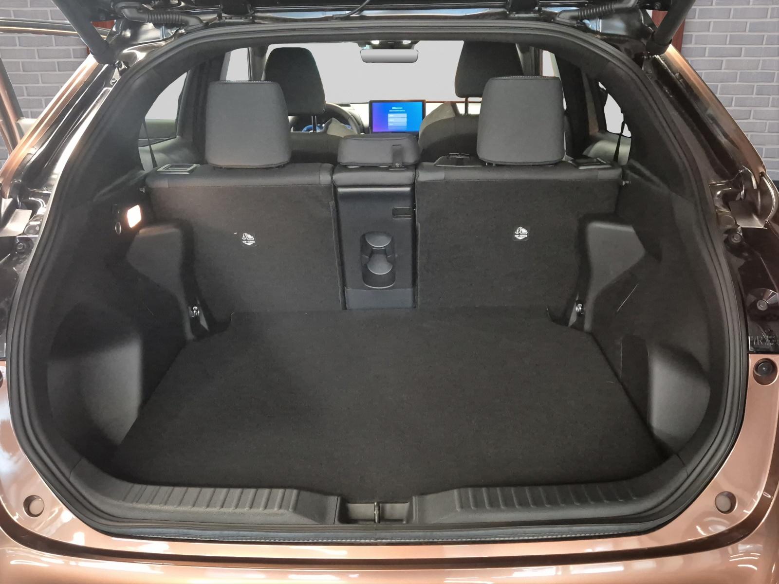 TOYOTA Yaris Cross 1.5 VVT-i HSD Premium AWD-i inkl. AHK Zuglast 1350 Kg / Stützlast 75 KG-image-10