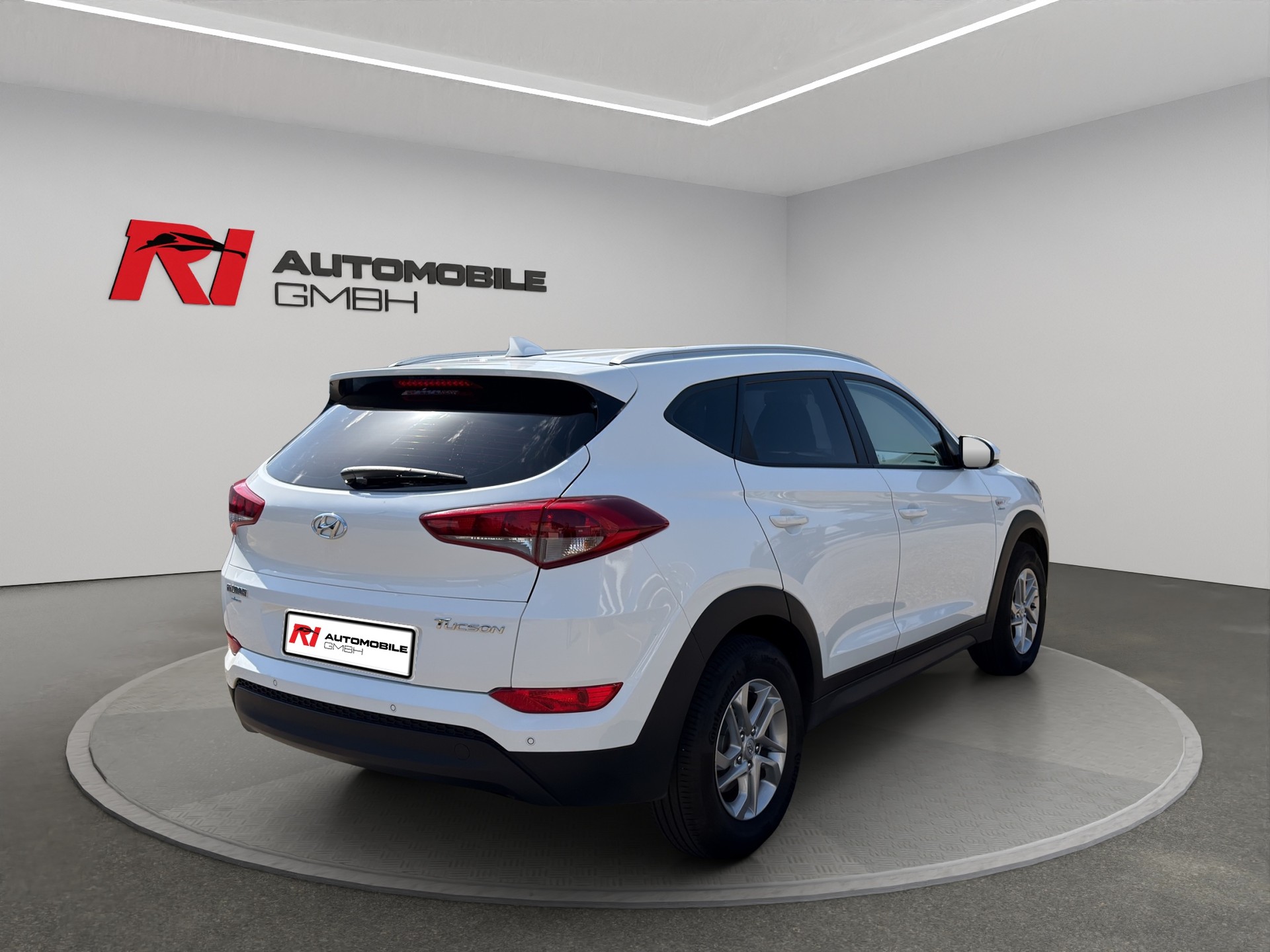 HYUNDAI Tucson 1.7 CRDI Origo 2WD-image-5