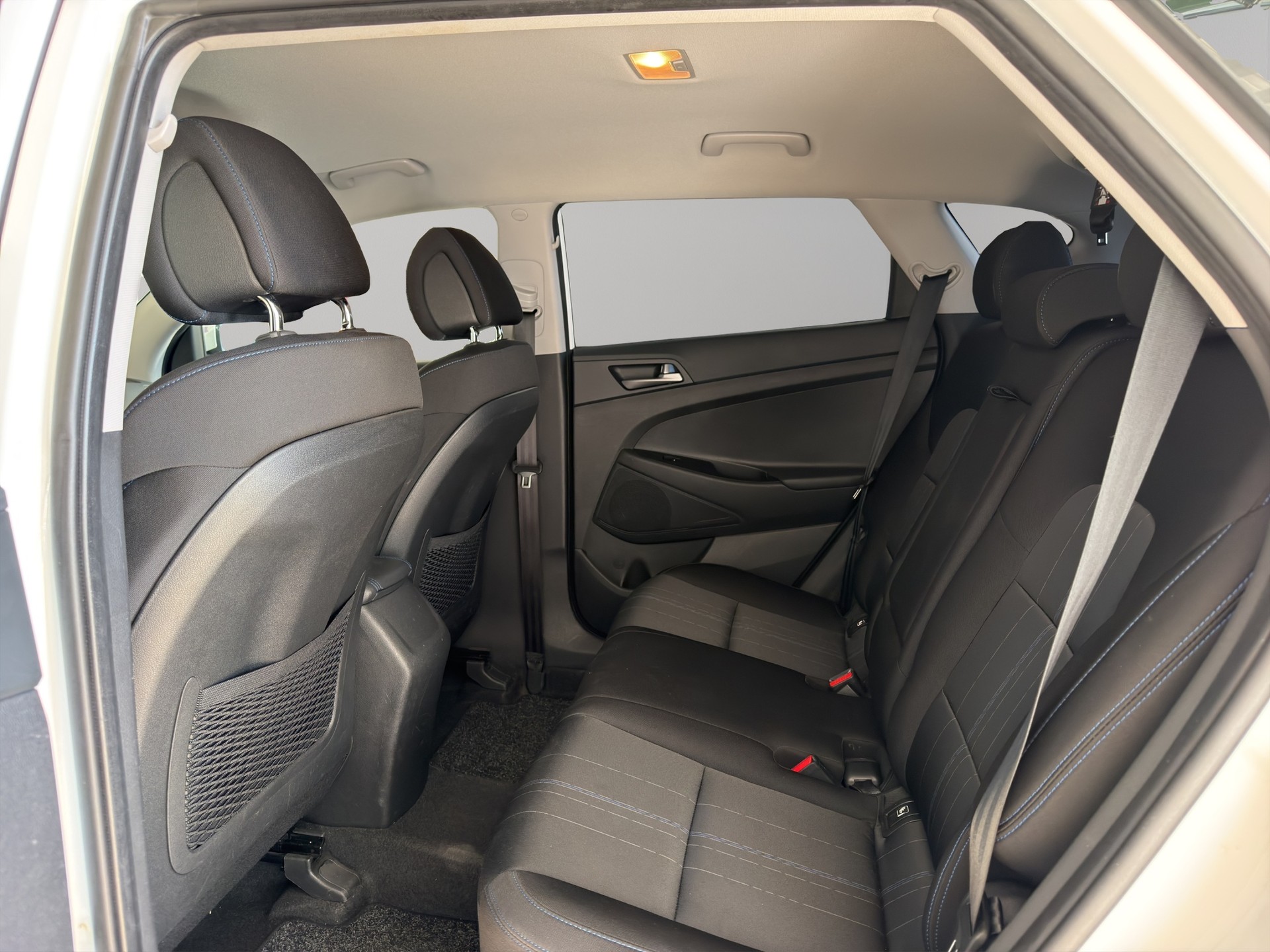 HYUNDAI Tucson 1.7 CRDI Origo 2WD-image-10