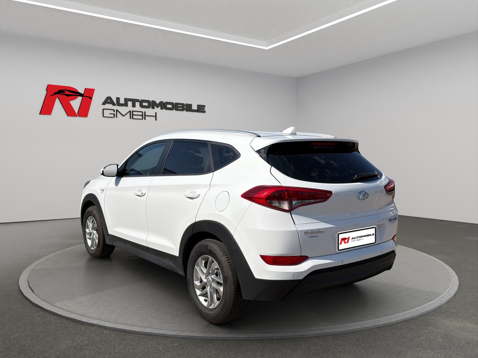 HYUNDAI Tucson 1.7 CRDI Origo 2WD-image-4
