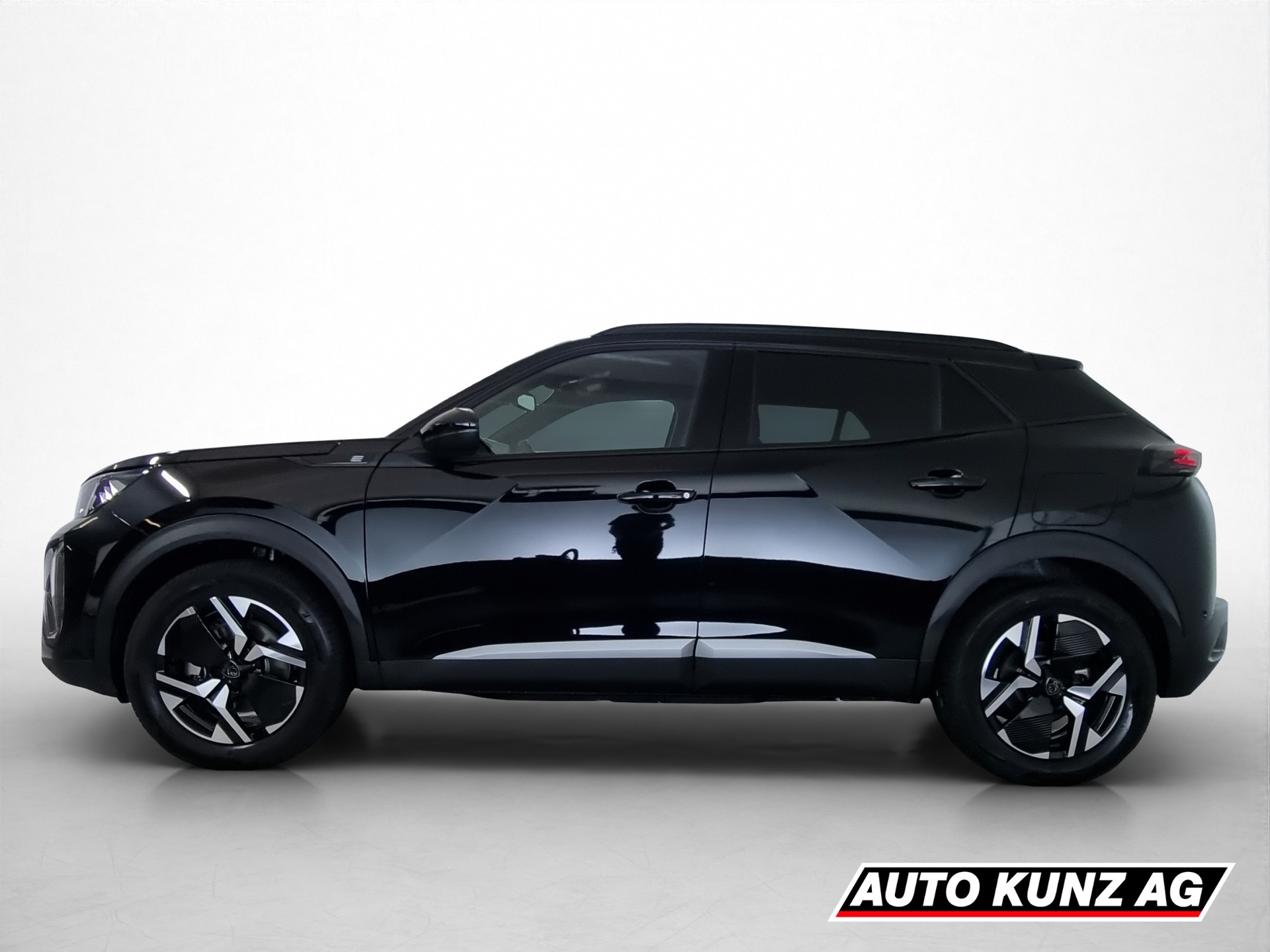 PEUGEOT 2008 54kWh e-GT-showroom-element-2